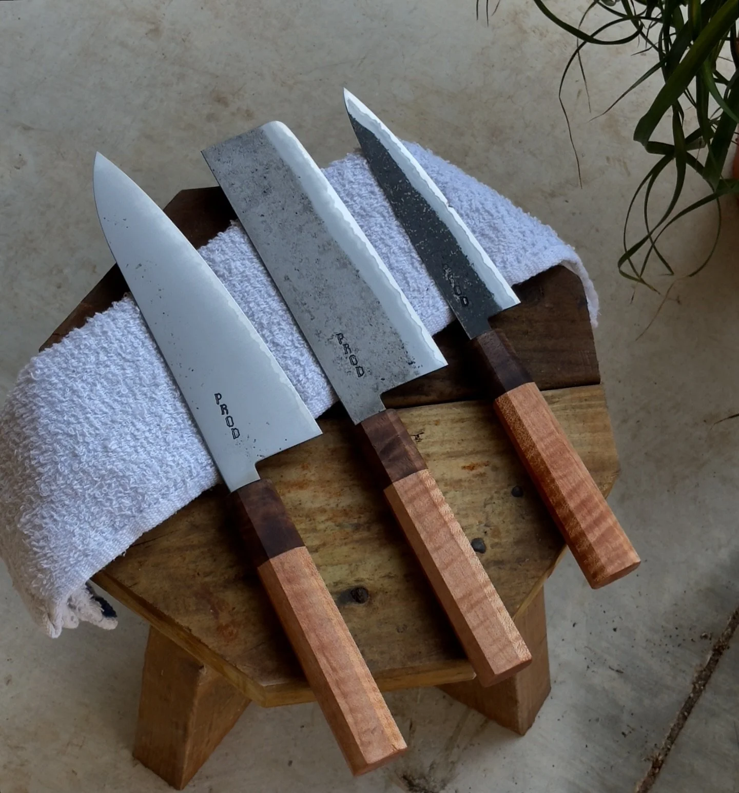 Custom set of essentials in three different finishes
8&rdquo; Gyuto, 7&rdquo; Nakiri, 6&rdquo; Petty

Think I&rsquo;ll do more sets soon 🤠