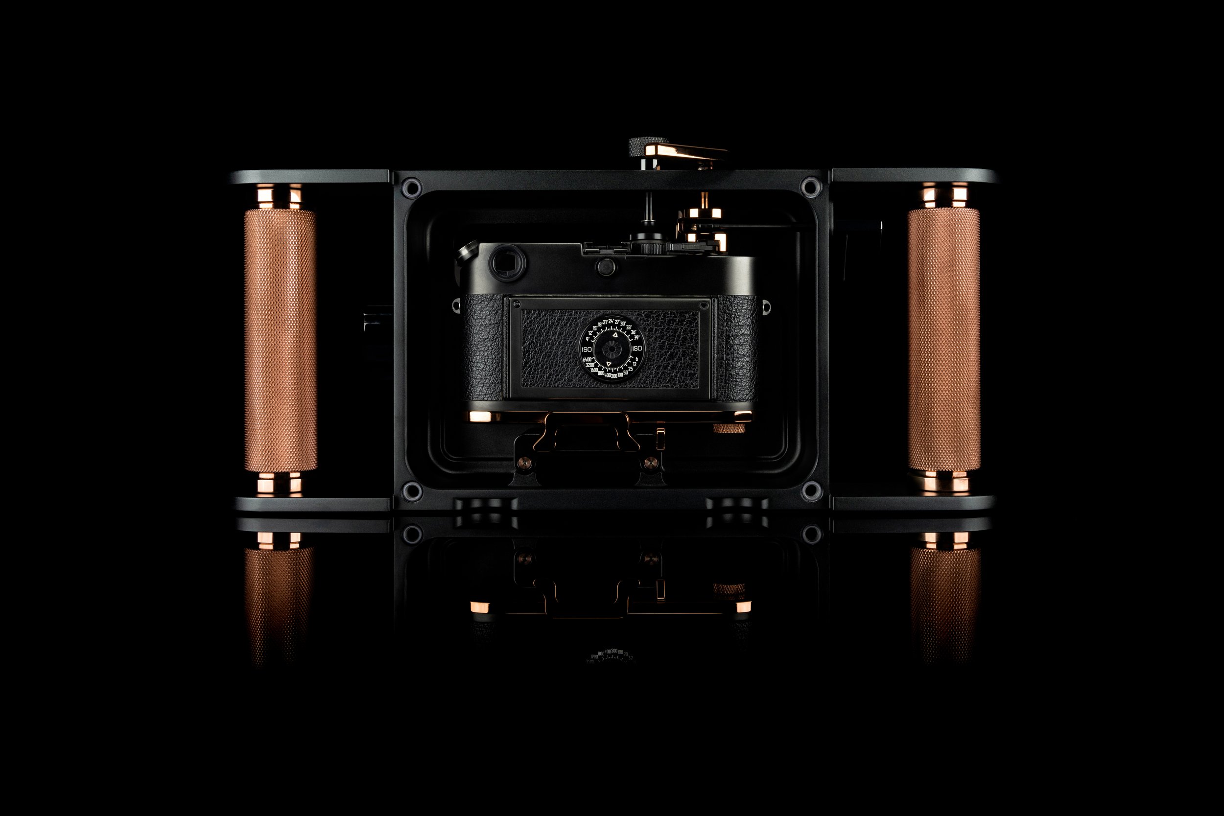 SUB13 underwater housing for Leica M6 and M6 TTL cameras.
