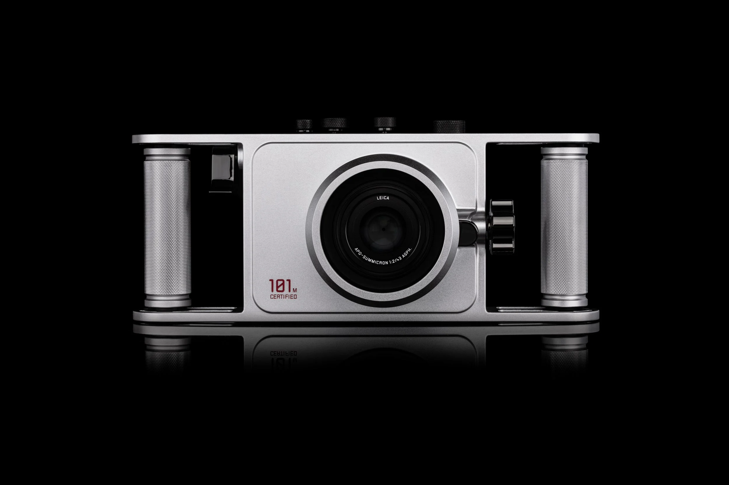Leica Q3 Skeleton underwater housing by SUB13 for underwater photography.