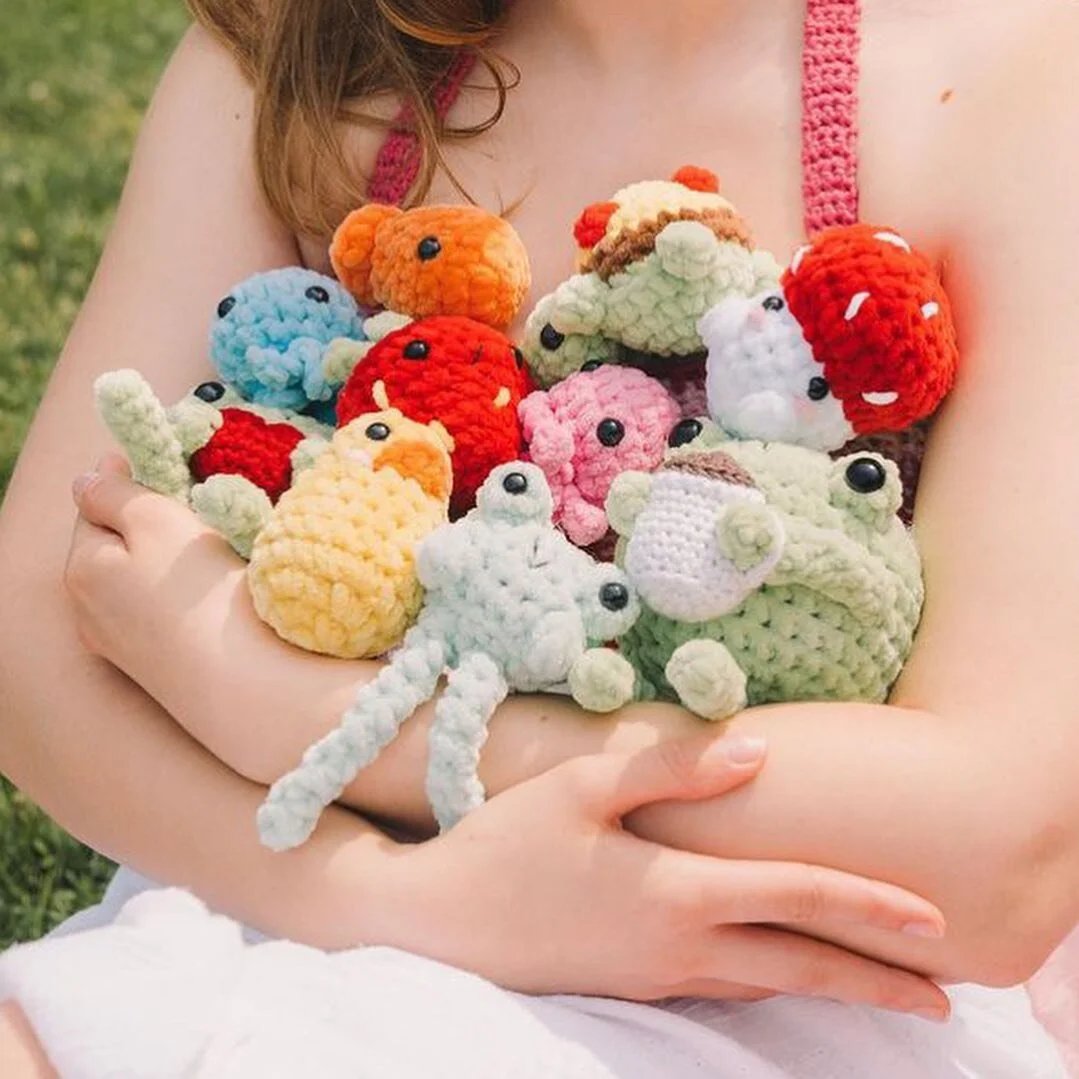 Joanna from Joella Crafts ( @joellacrafts ) will be vending this Sunday! Come to Greenpoint Handmade Market to get your hands on some very cute handmade crochet goods &hearts;️

&ldquo; I&rsquo;m a one-woman crochet business and I&rsquo;m super passi