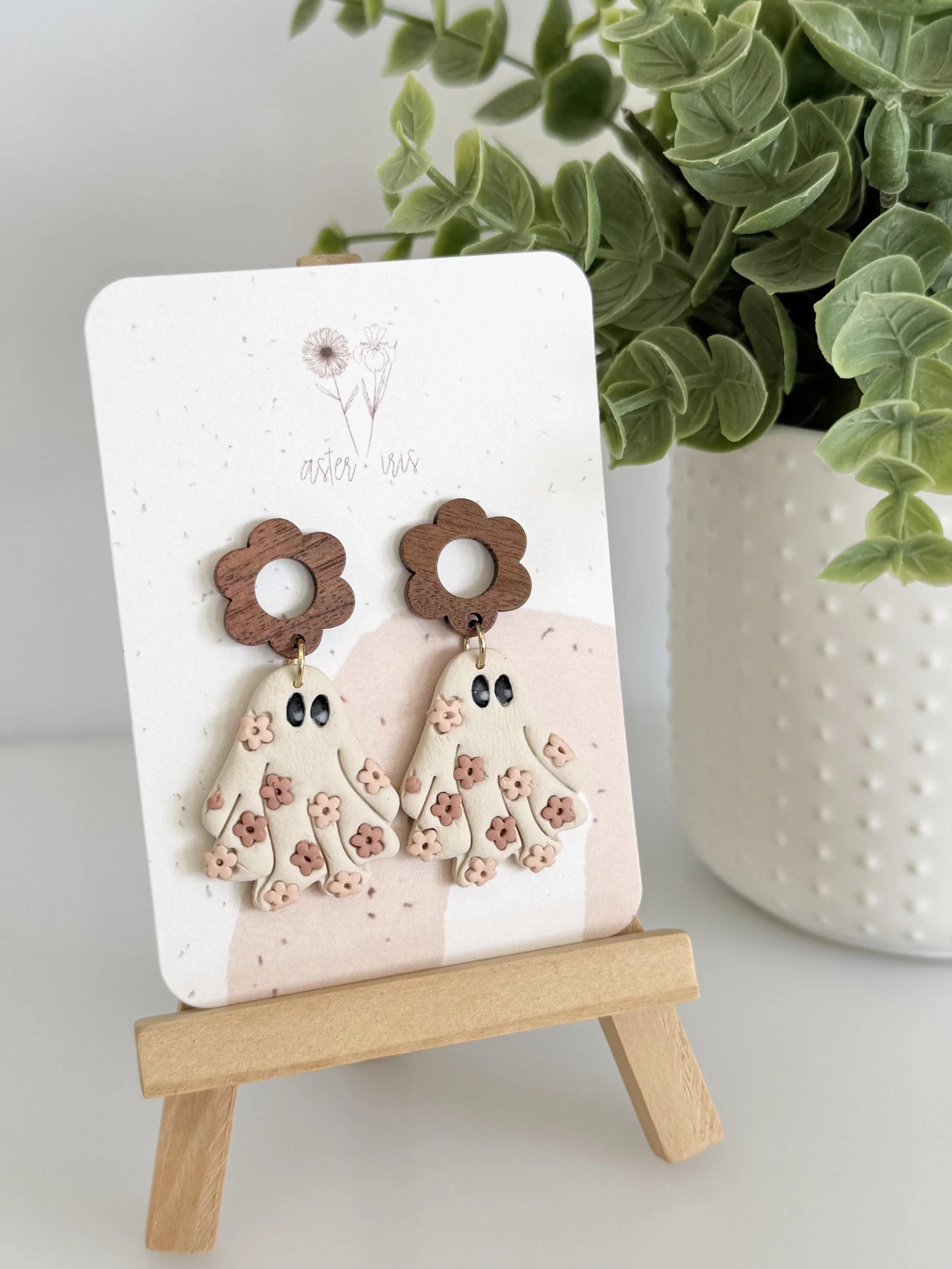 Flower ghostie dangle