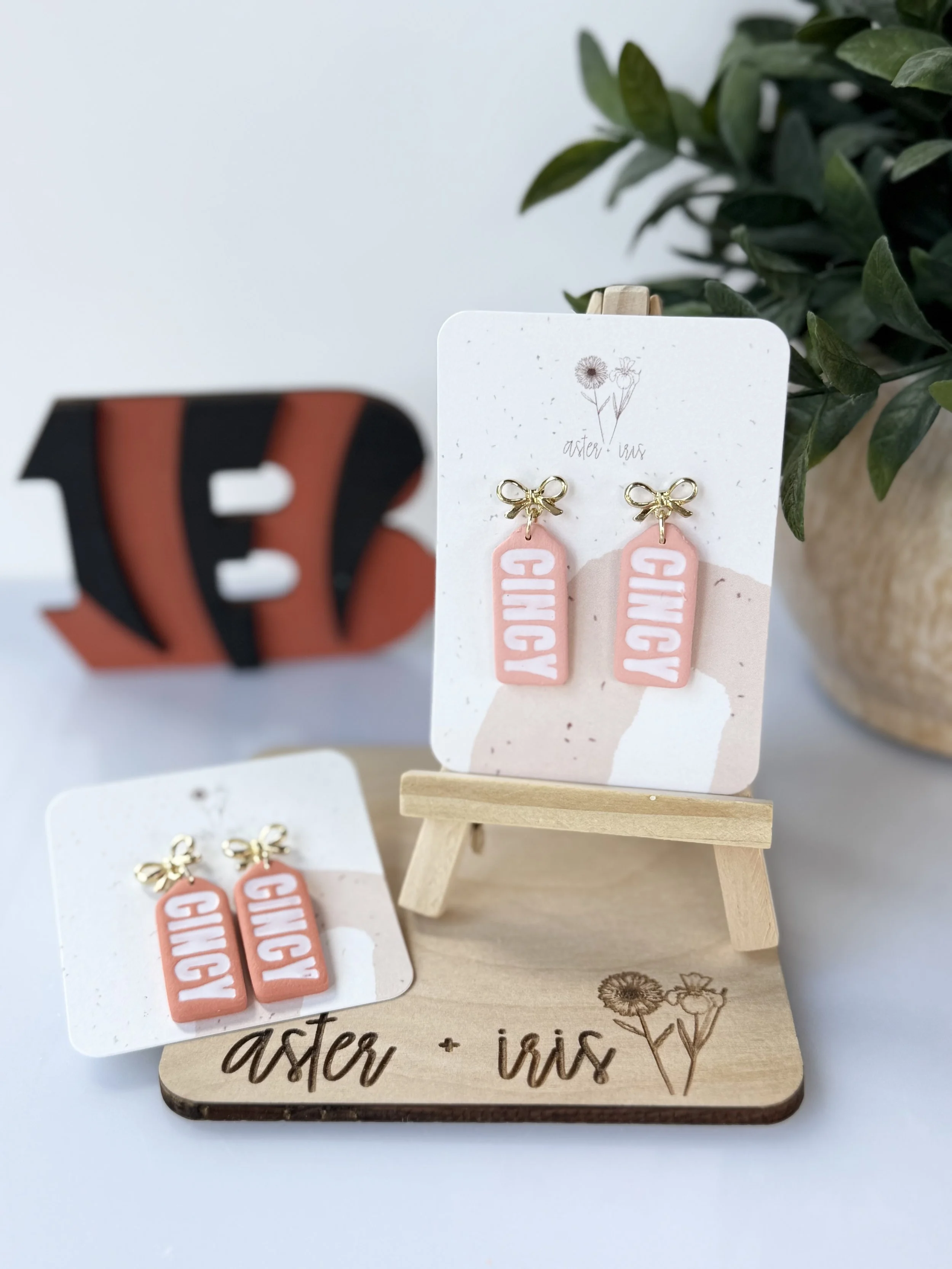 Cincy Bow tag dangle