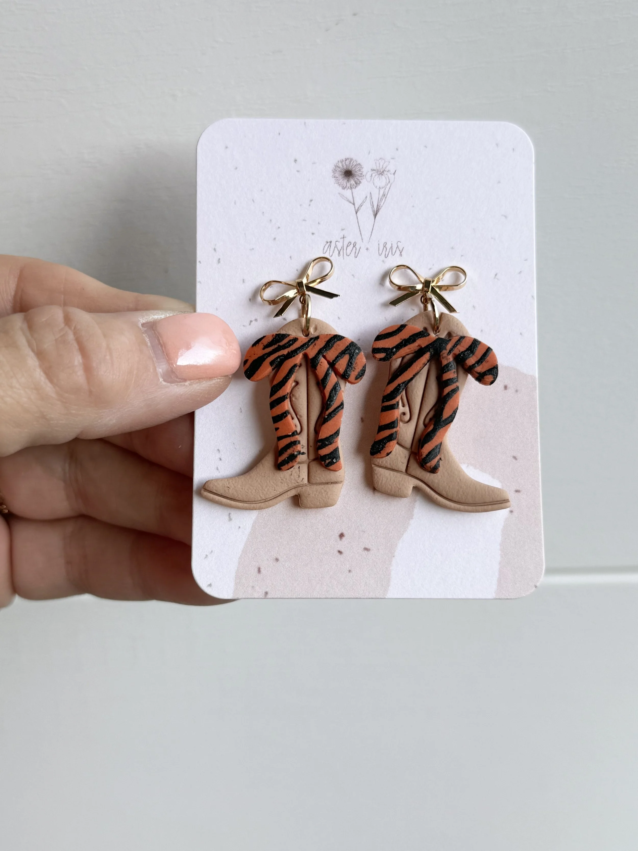 Stripes boot dangle