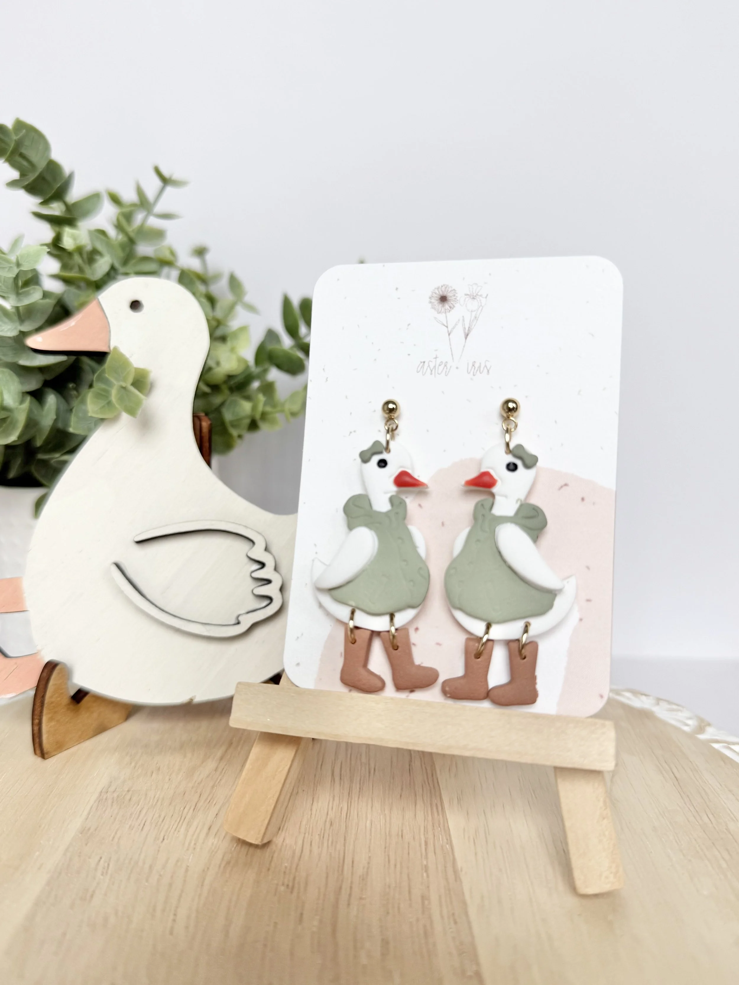 Hoodie & Uggs goose dangle