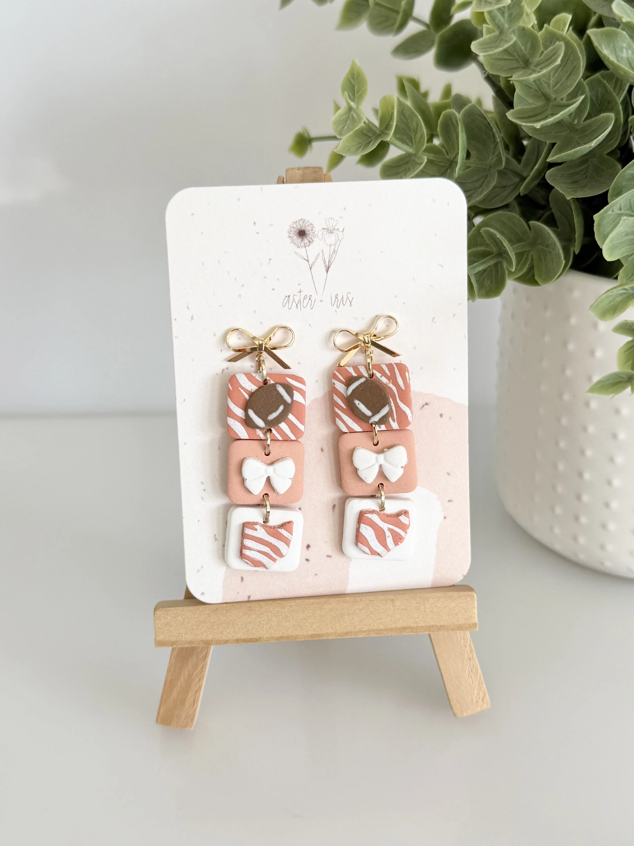 Bengals trio dangle - Peach