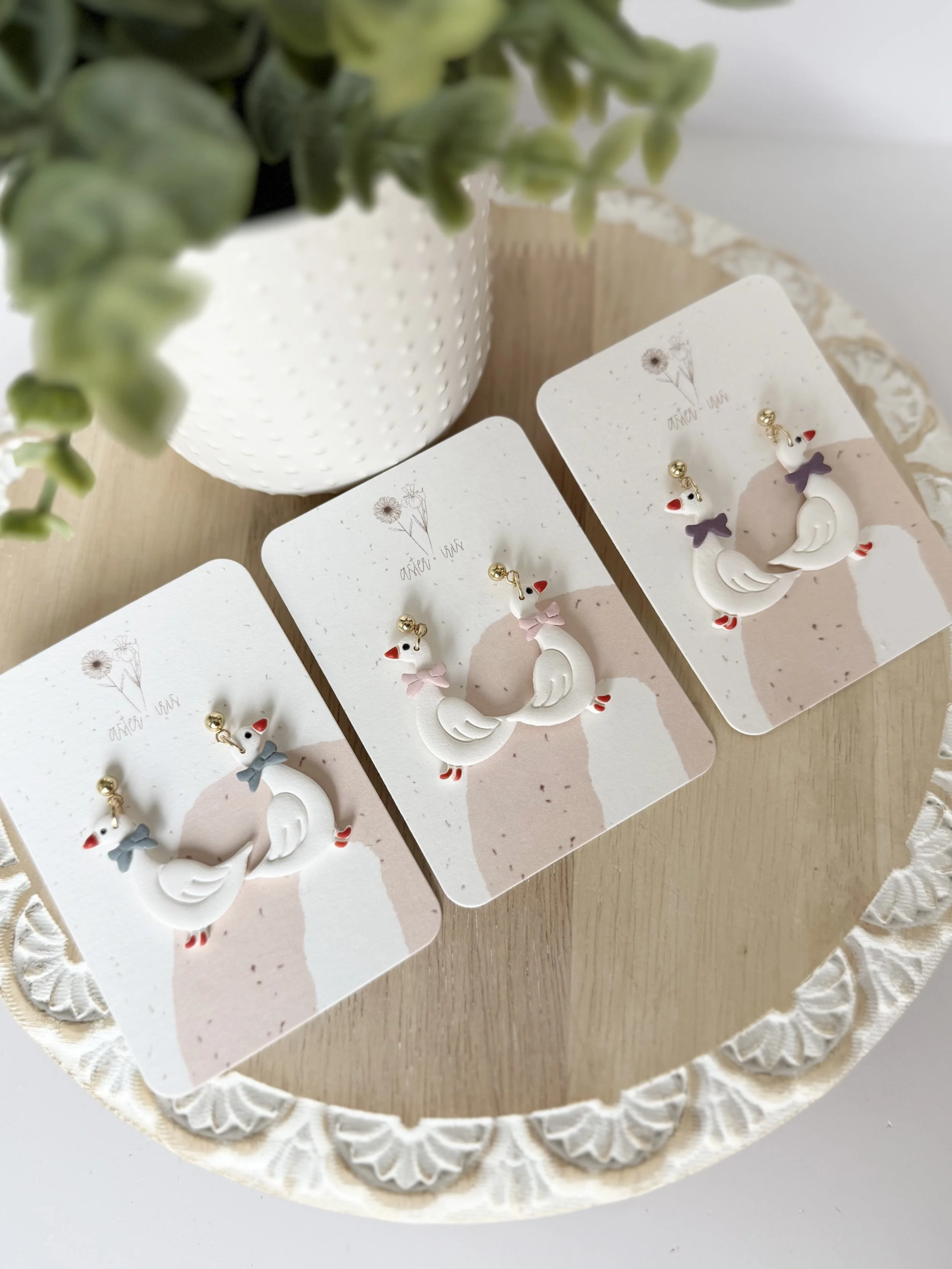 Lucy Goose with bow dangle