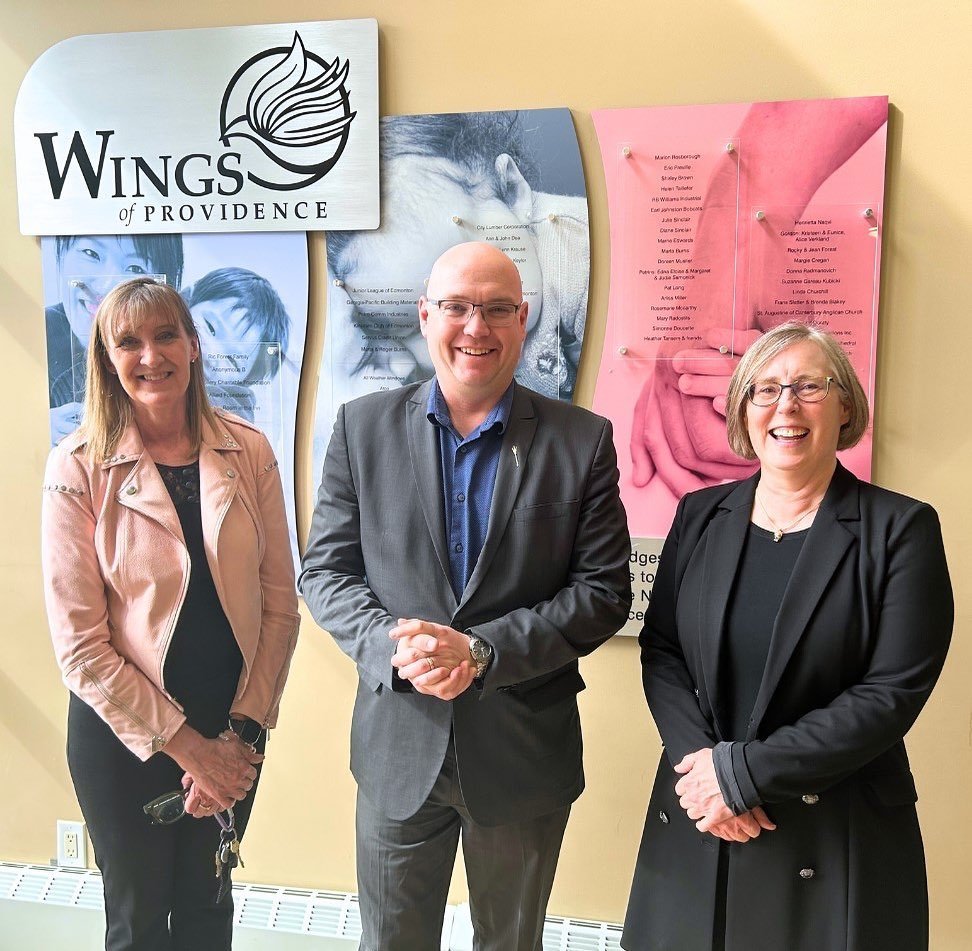 We would like to express our utmost appreciation to Honourable Searle Turton, Minister of Children and Family Services, for his recent visit to WINGS.

The opportunity to showcase the important work being done at WINGS, and to share our experiences a