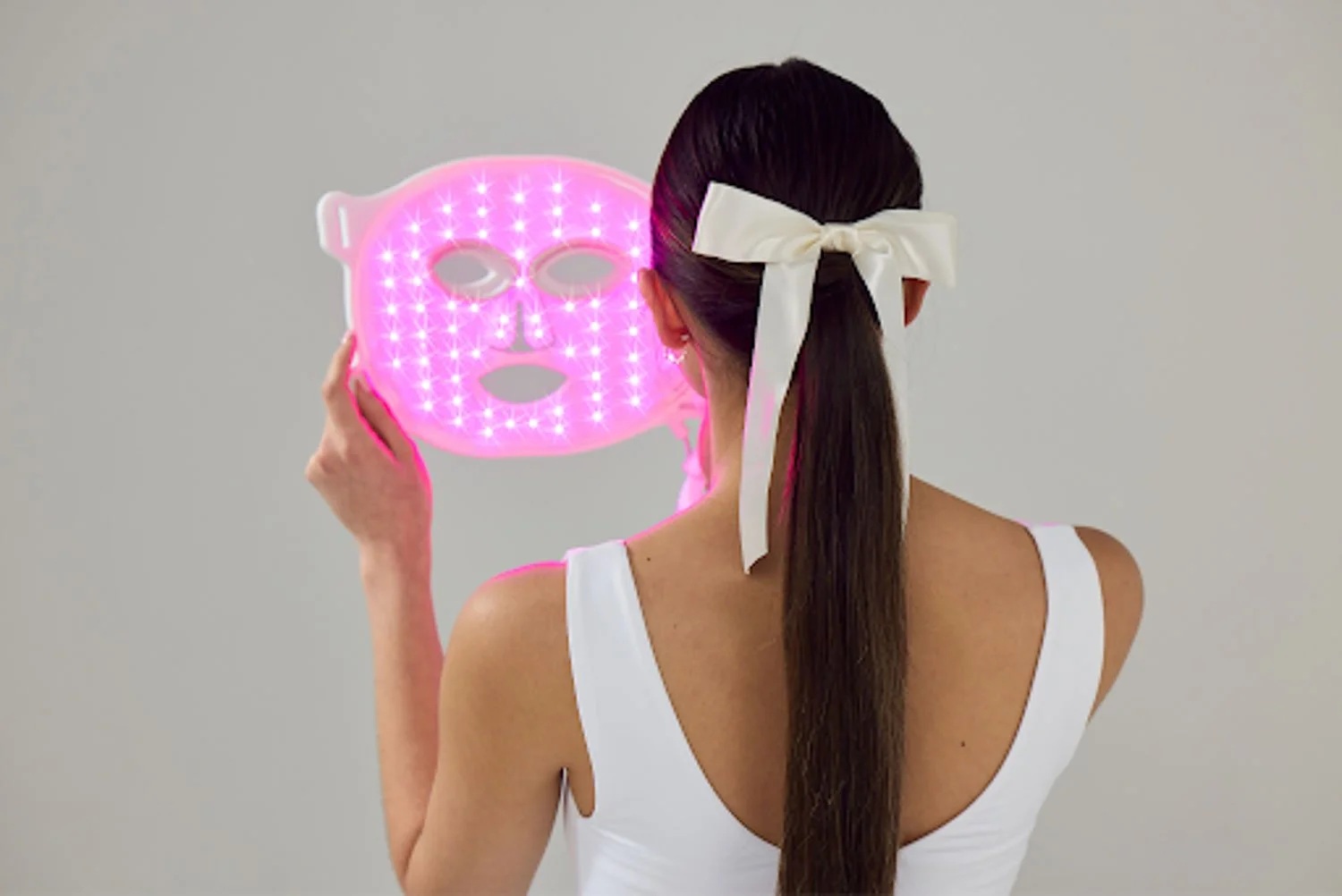 Red light treatment mask.