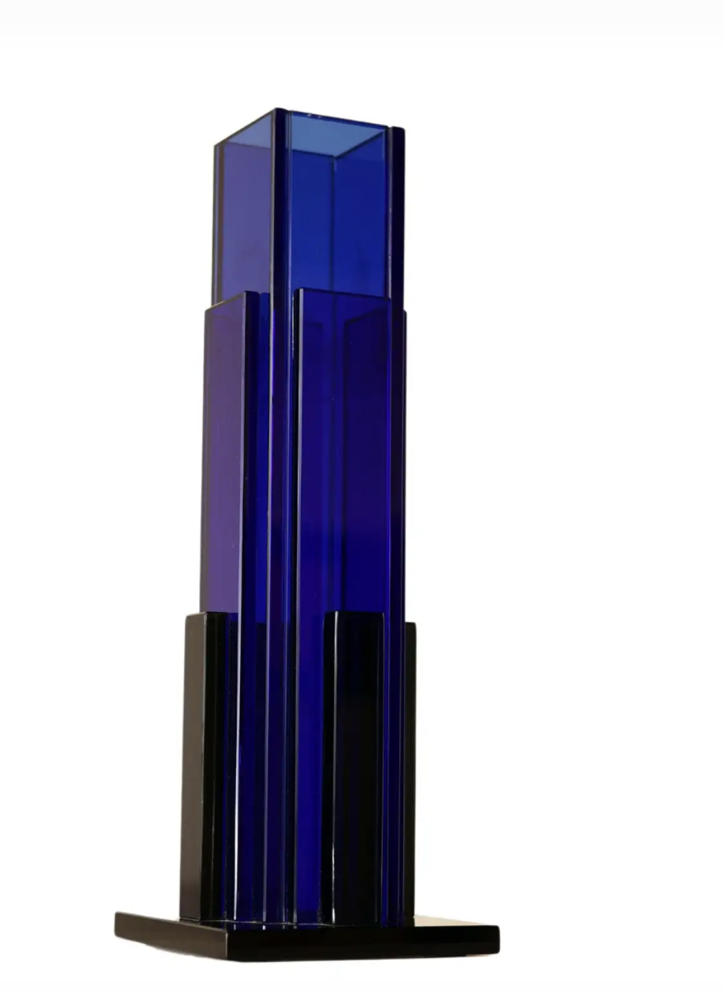 Ettore Sottsass Fontana arte 2666 blue vase.png