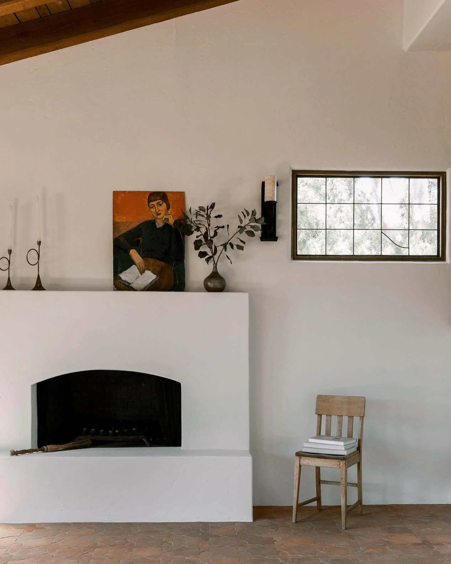 Woodside project complete! Thank you @audreyanne_interiors for the beautiful photos, @artistic_kitchen for the incredible cabinets, @zia_tile for the gorgeous floors and Portuguese Blue zellige tile under the arches, @hrlbrass for the quality hardwar