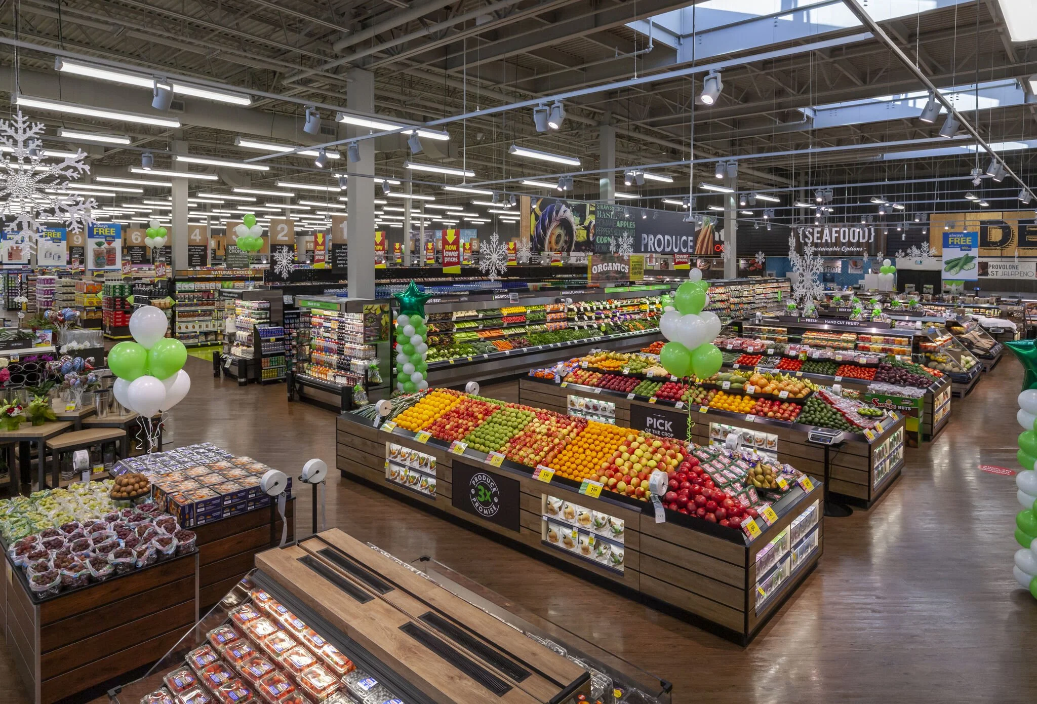save-on-foods-interior-produce-area-elan-construction2.jpeg
