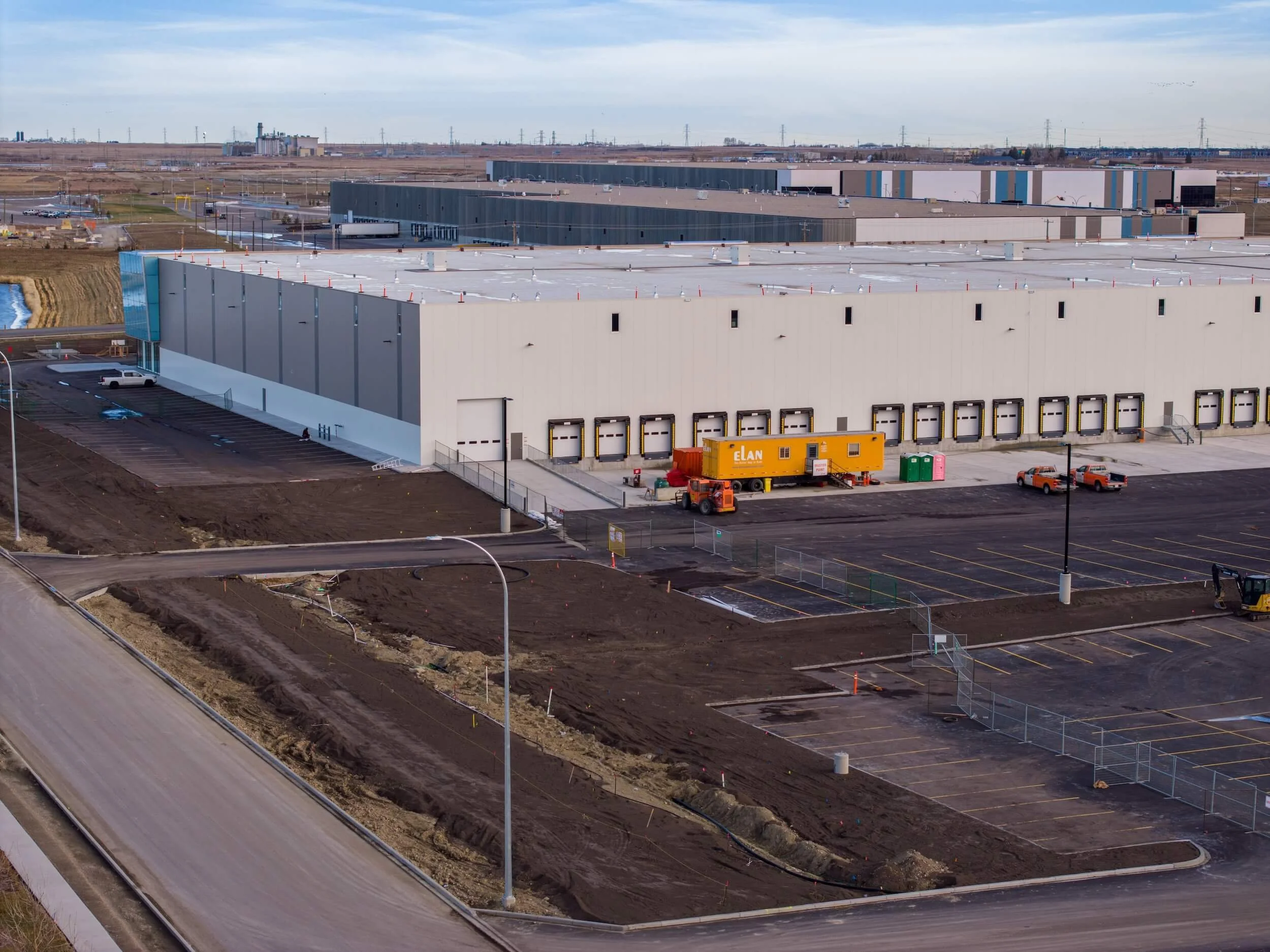 QuadReal-Property-Group-Nose-Creek-Business-Park-elan-construction14.jpg