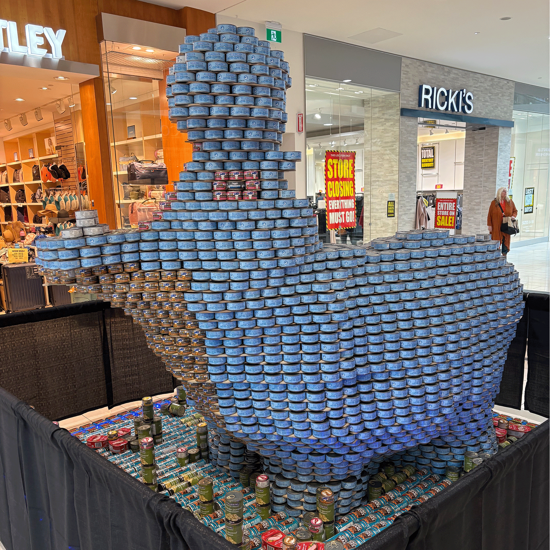 calgary-food-bank-canstruction-2025-elan-construction-hippo1.png