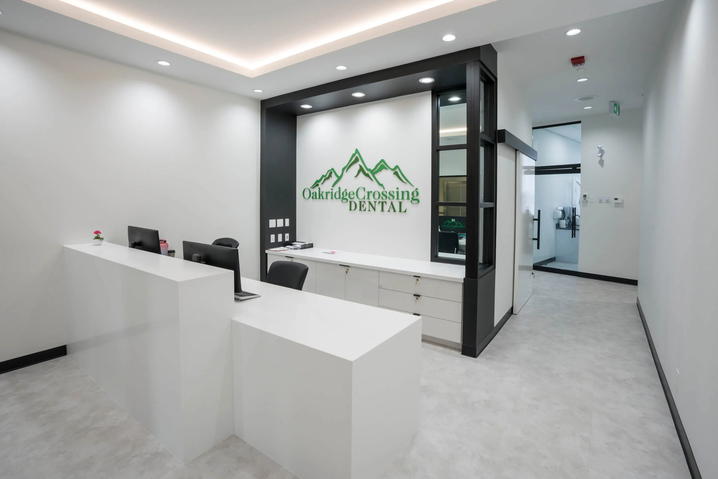 The reception desk at oakridge crossing dental
