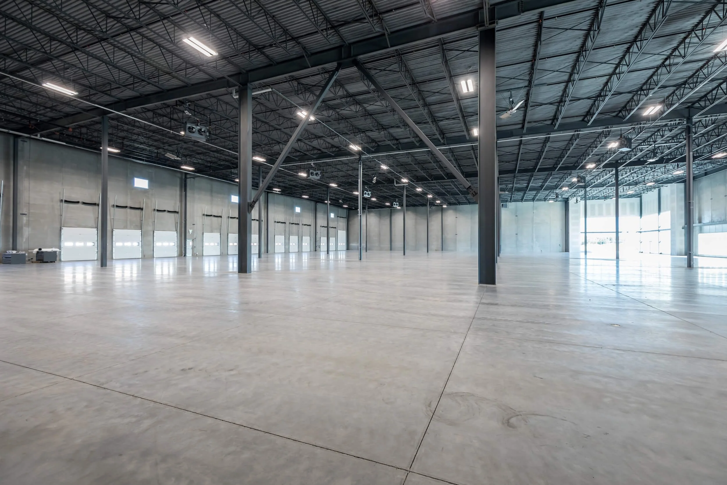 elan-sarcee-operation-work-centre-truck-bays-inside.JPG