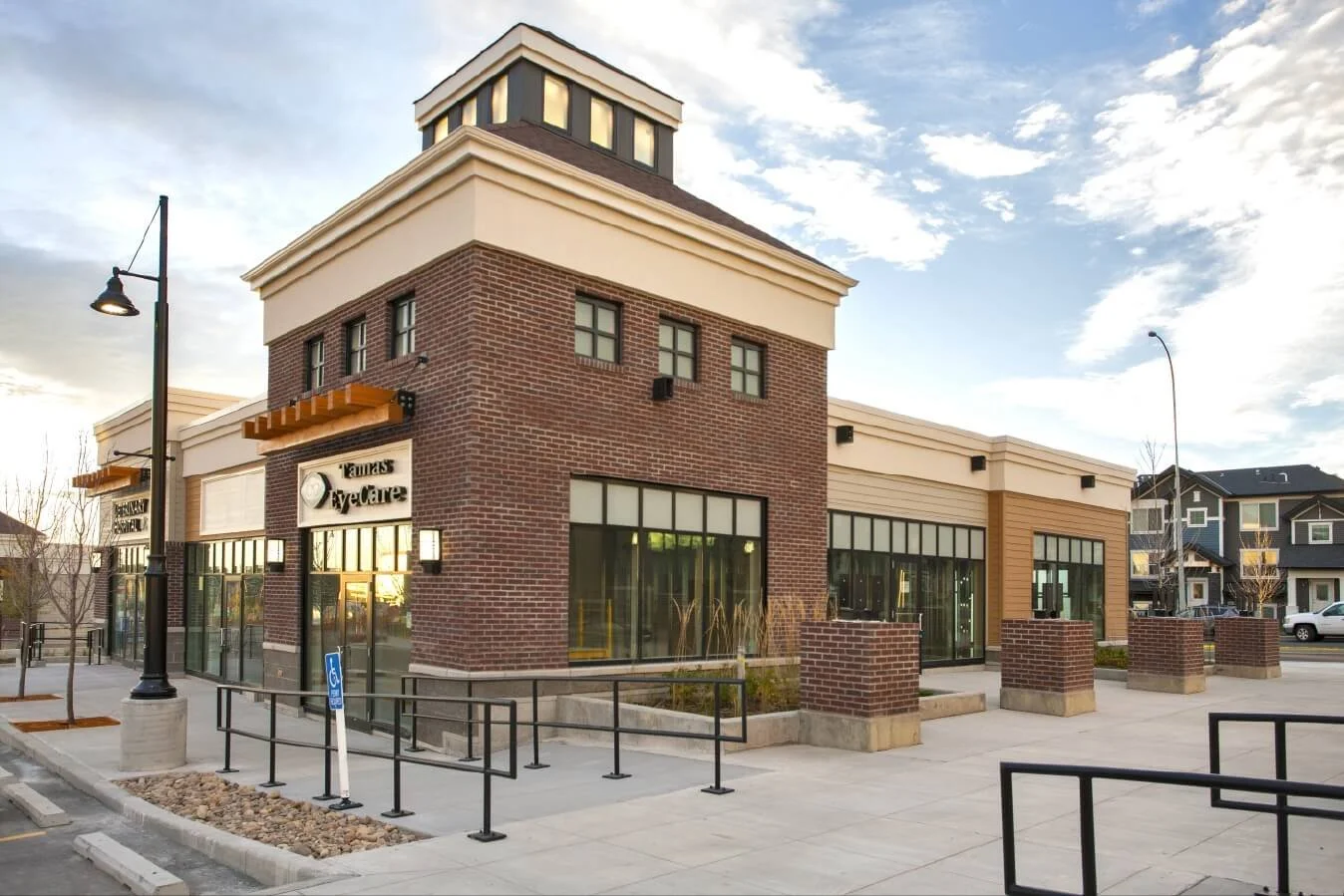 gates-of-nolan-hill-plaza-elan3.jpg