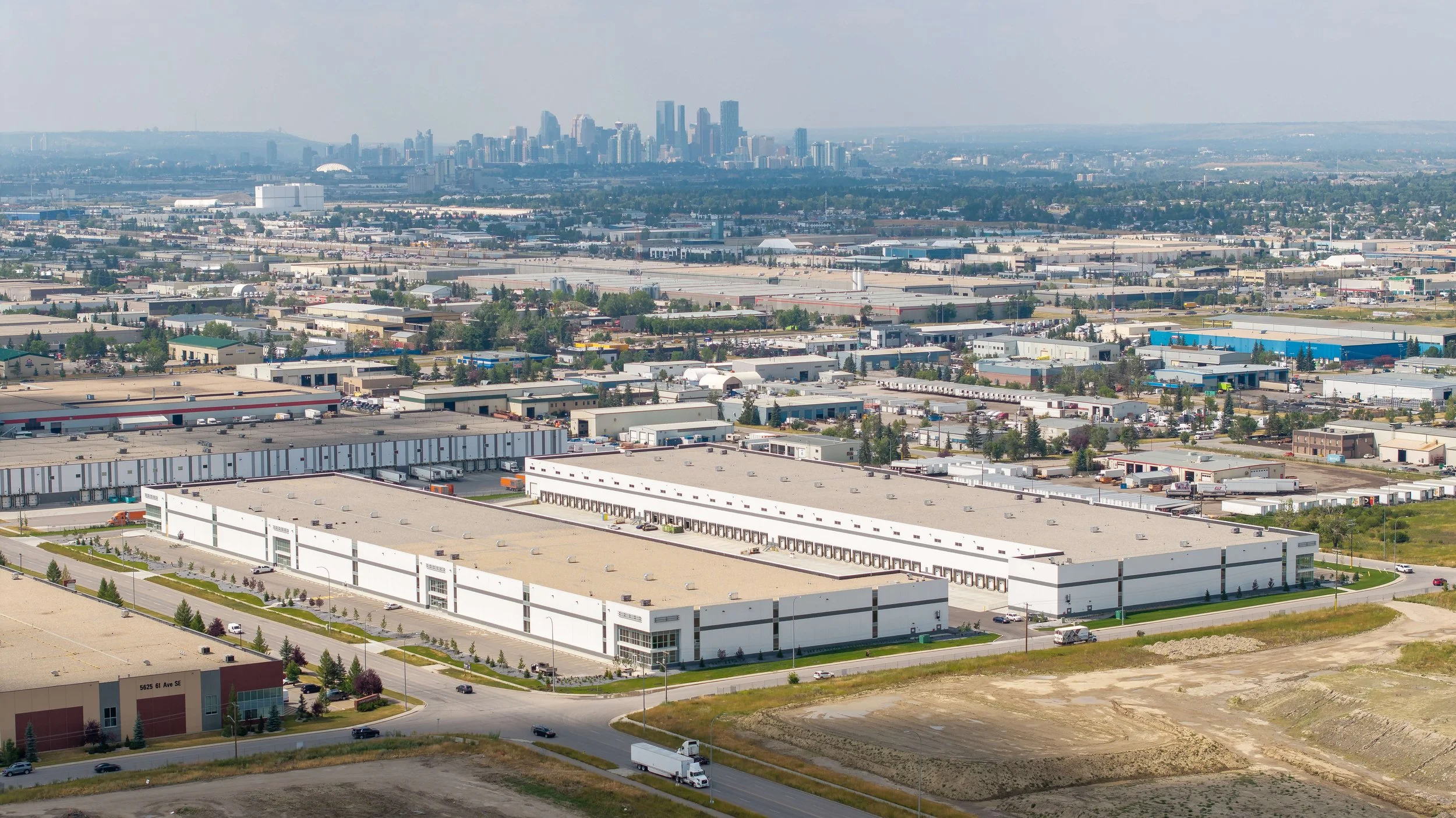 triovest-iport-starfield-buildings-4and5-landscape-view-elan-construction.jpg