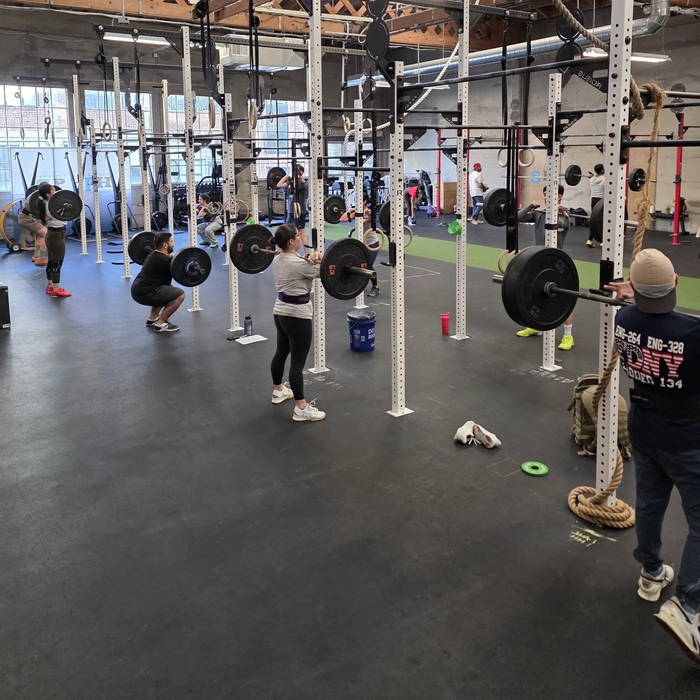 FS @ SP 😎
Full house for front squats at 5:30pm