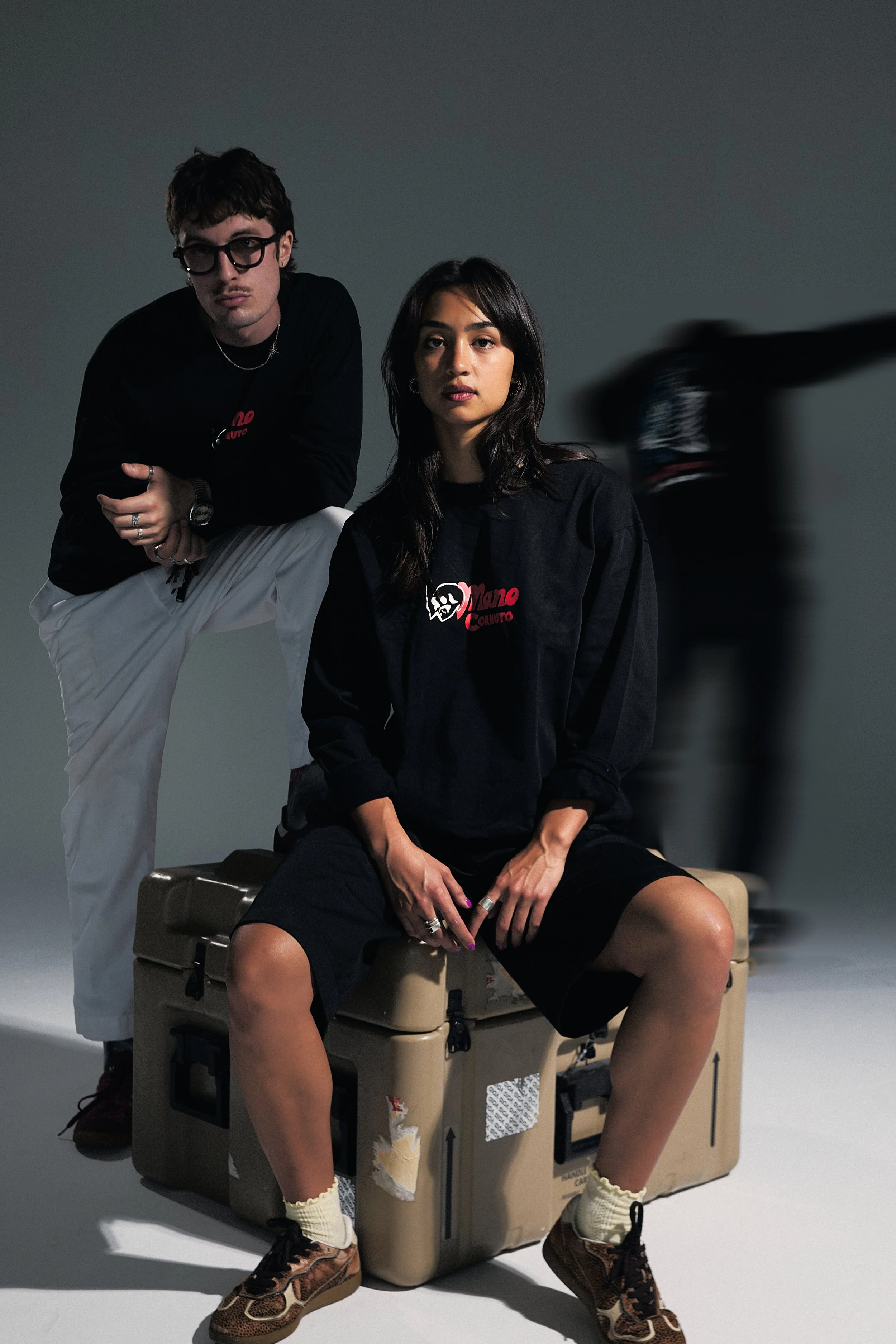 mano cornuto x eksrei