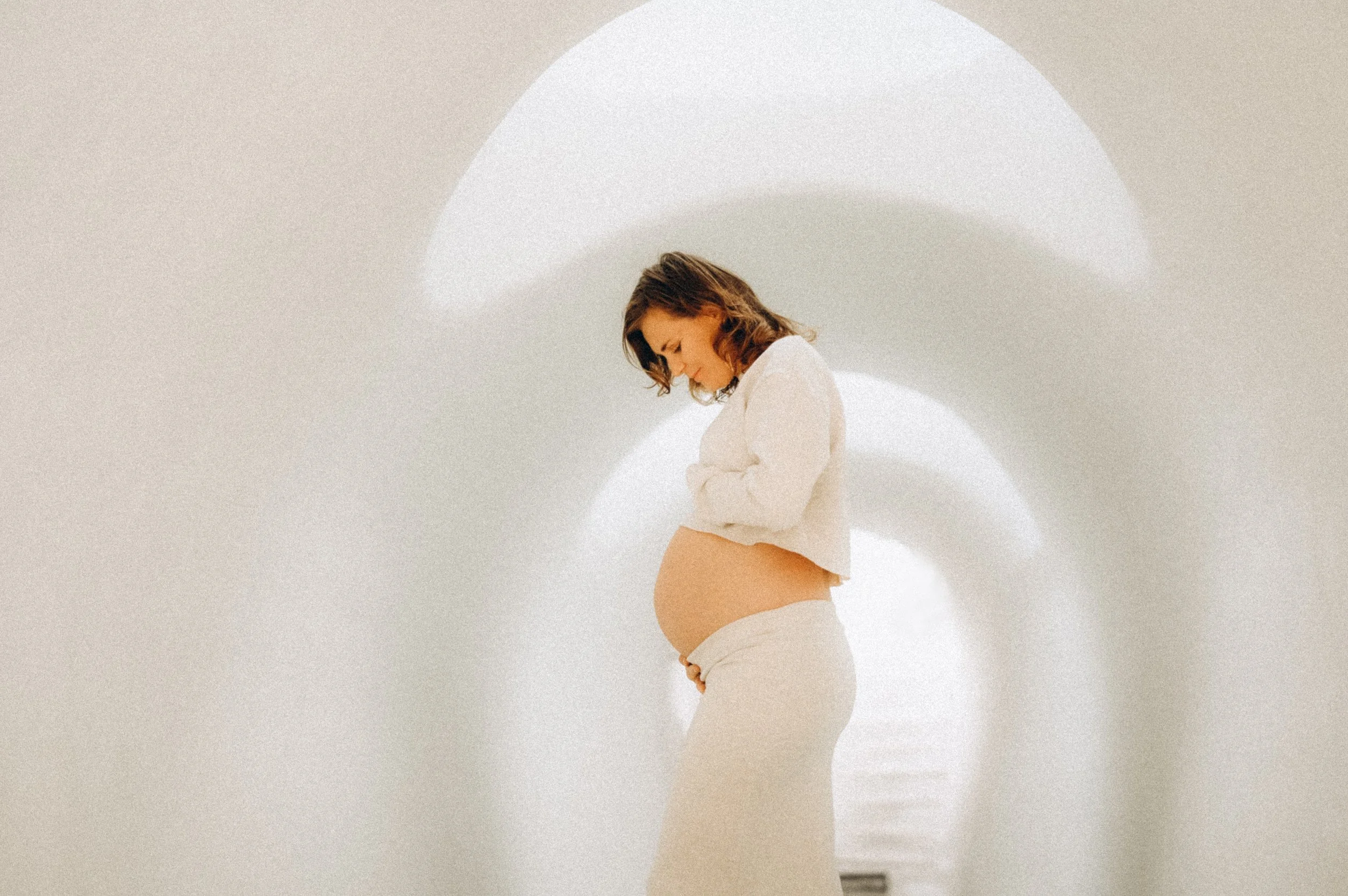 Sesiones de embarazo, sola o com pareja donde mas te guste, playa, volcán, selváticos...