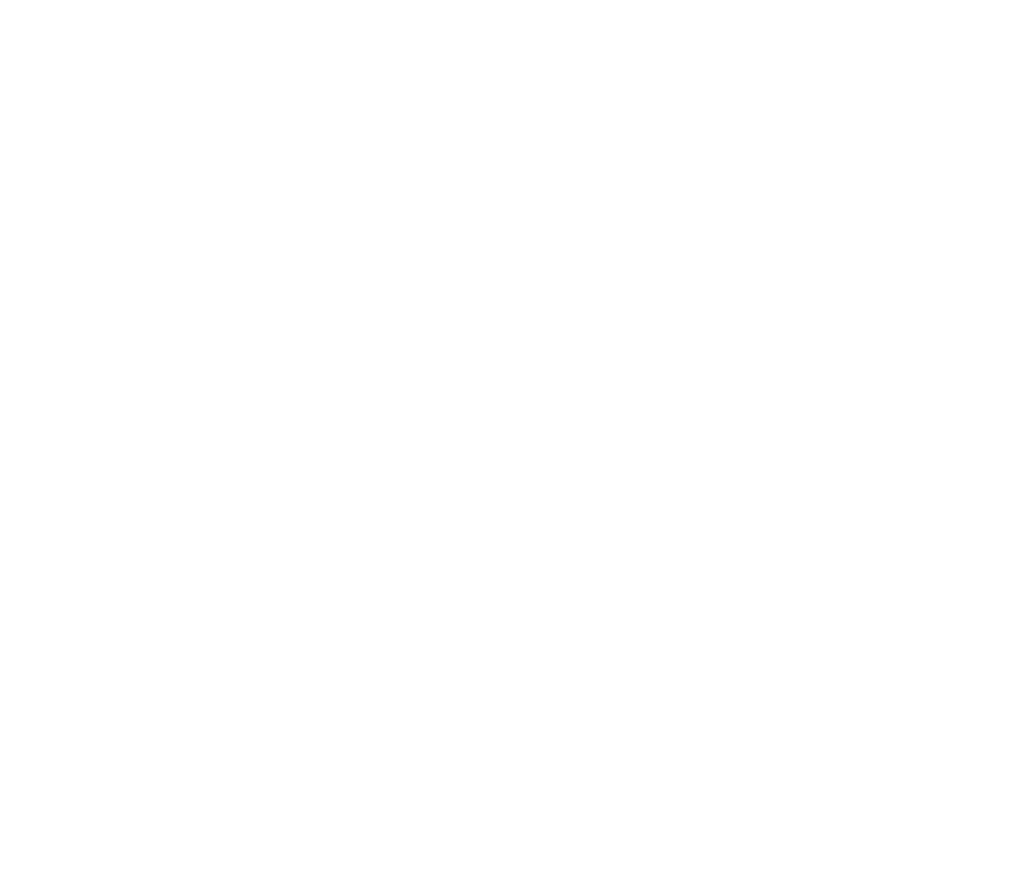Laura Bloom Photo