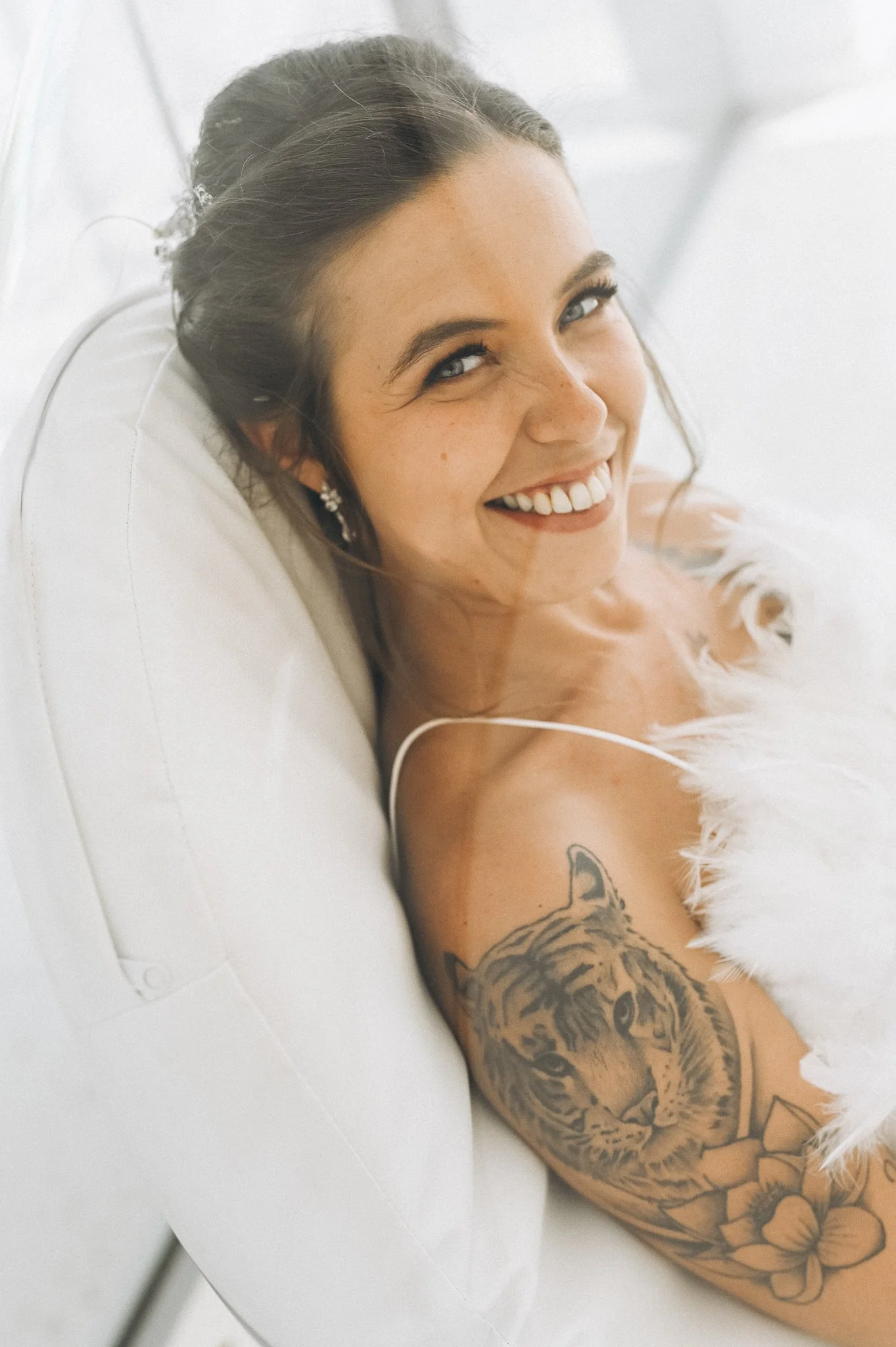 MAKE UP & PELU REDES-02.jpg