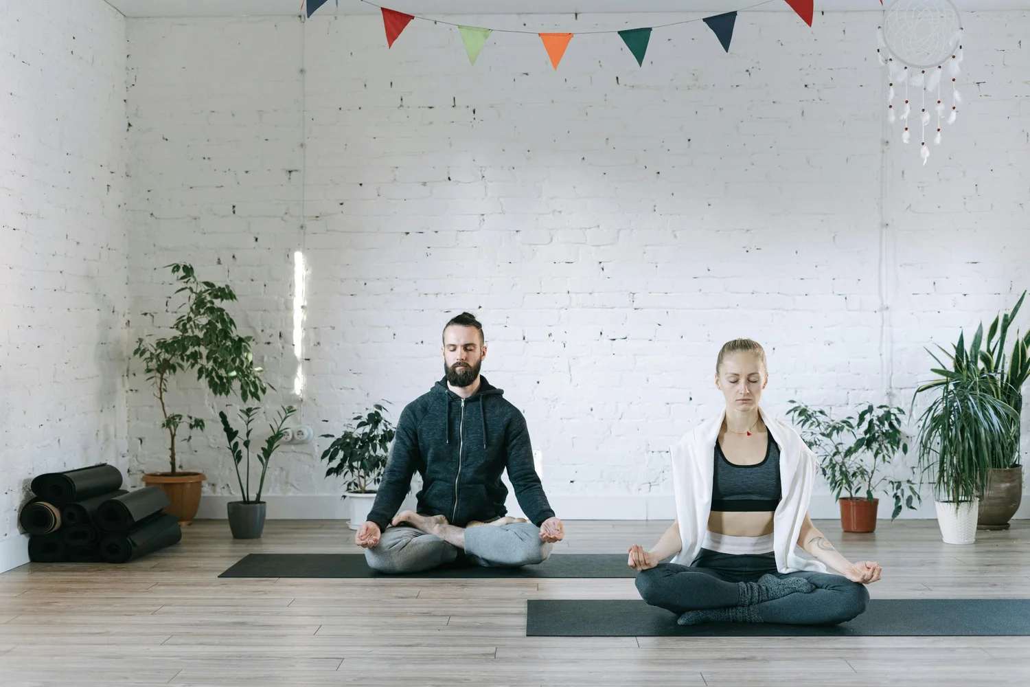 Observe Life Observing Thoughts Without Judgement: Mindfulness of the Mind — The ...