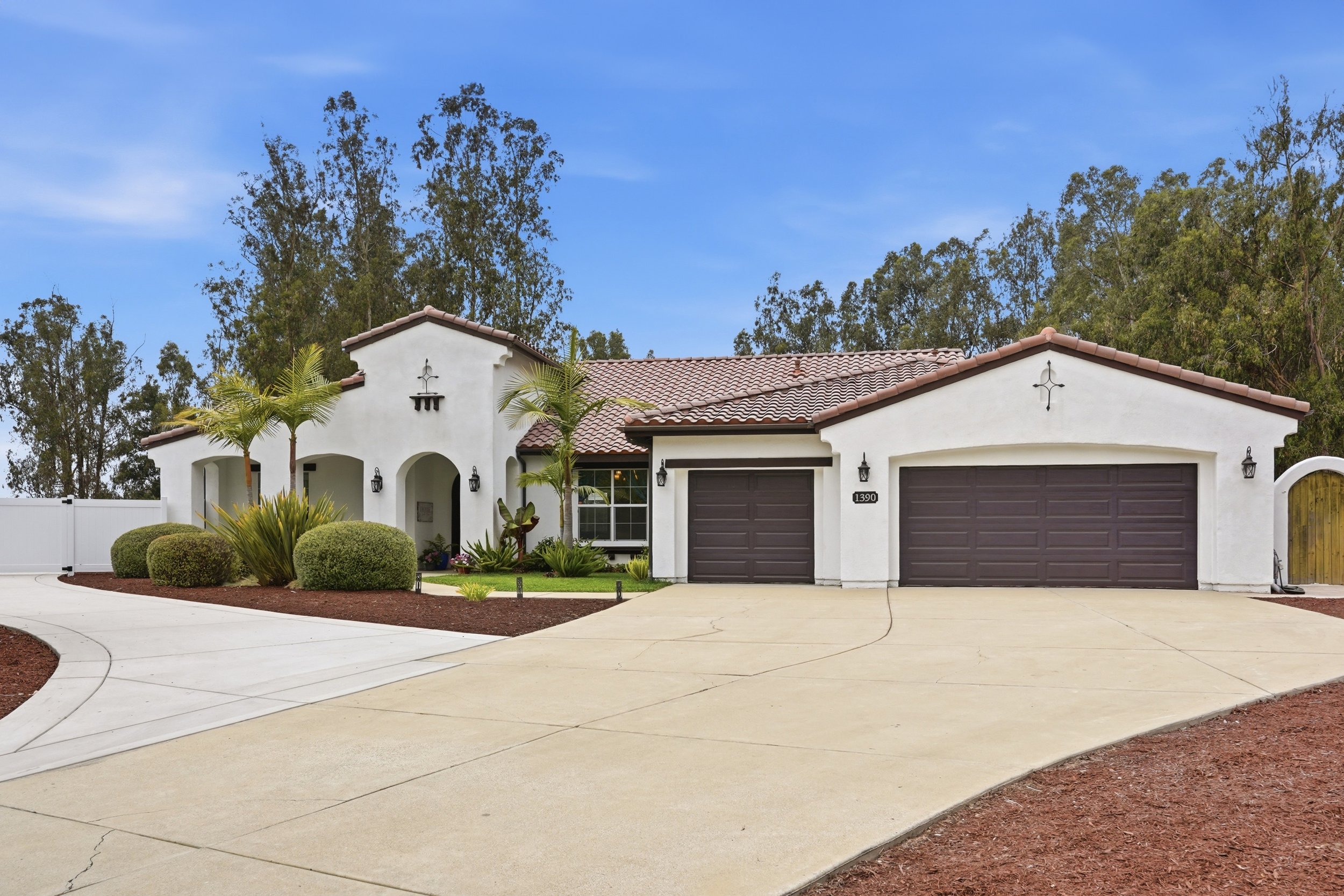 3_1390 coloma ln-1.jpg