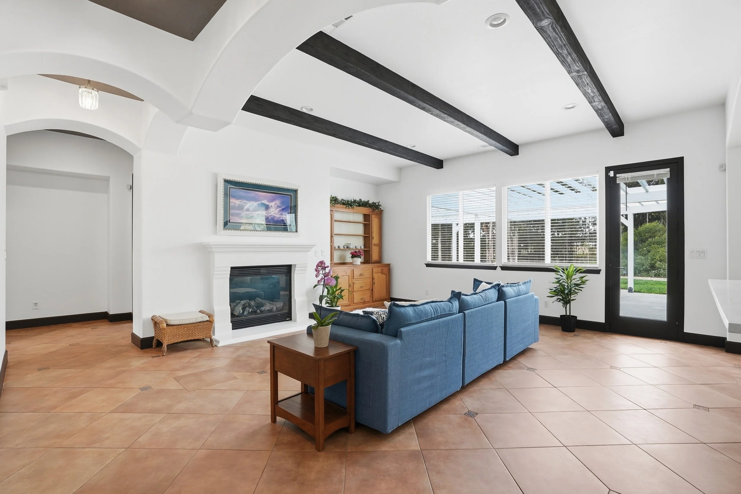 9_1390 coloma ln-7.jpg