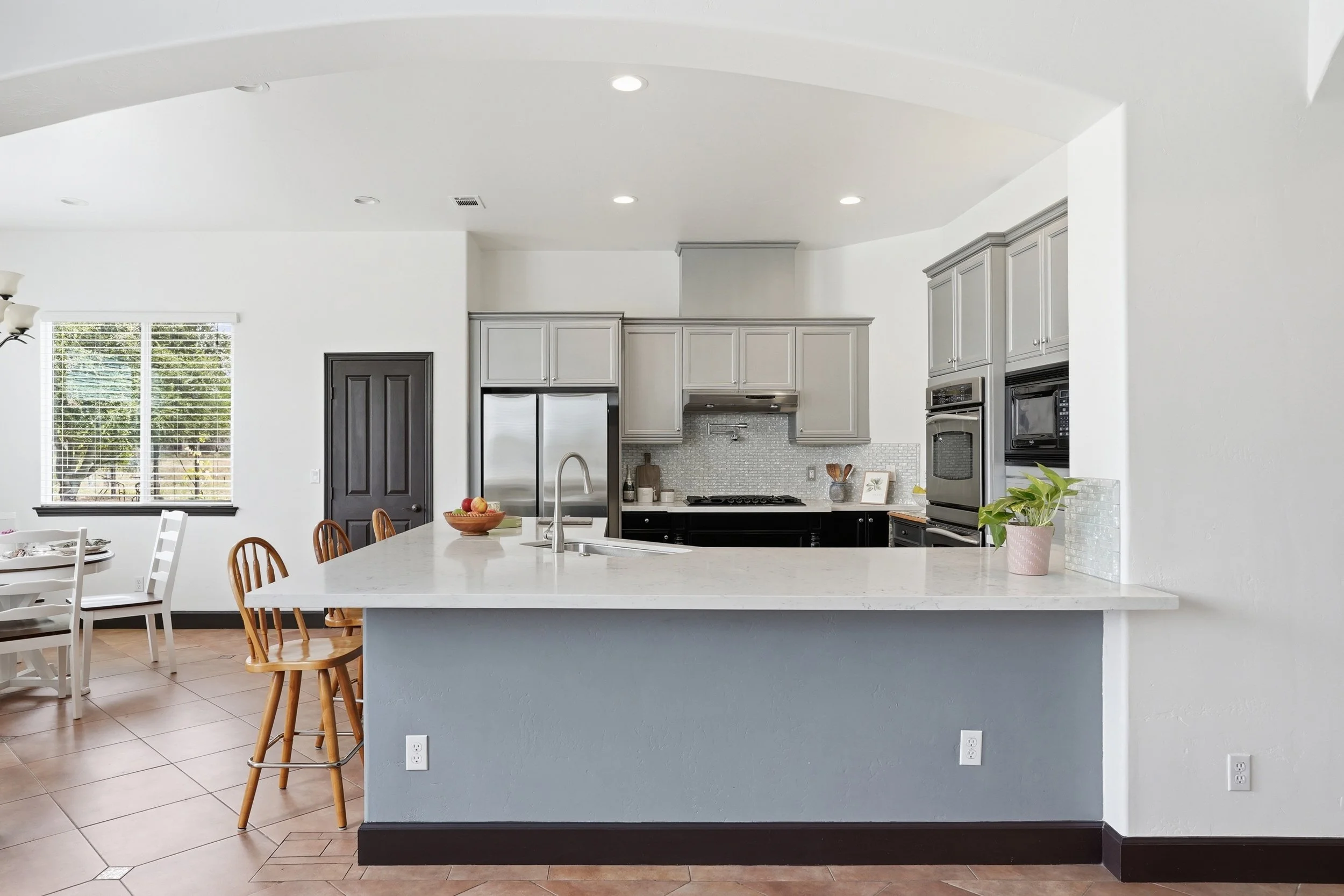 13_1390 coloma ln-11.jpg