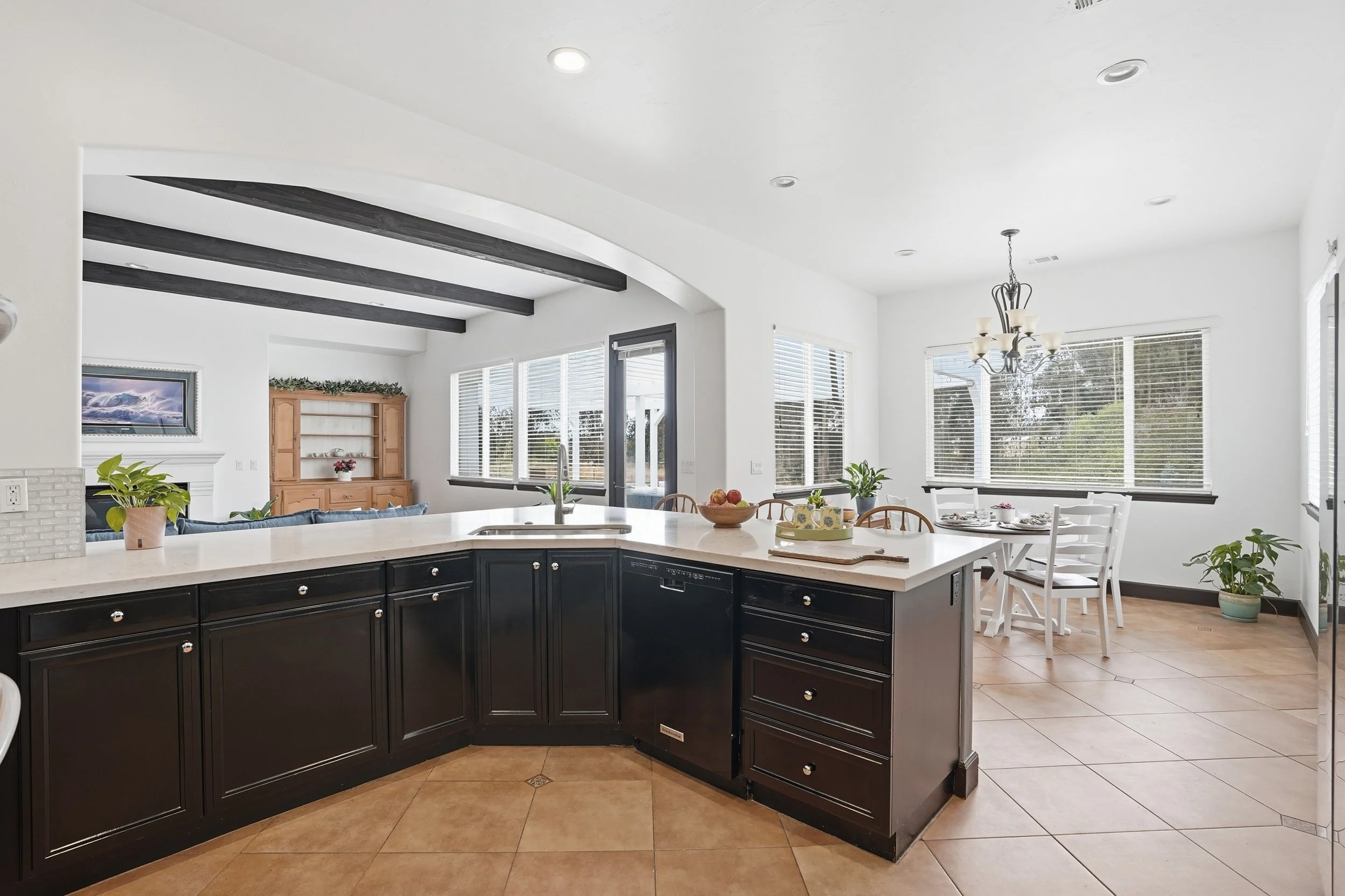16_1390 coloma ln-14.jpg