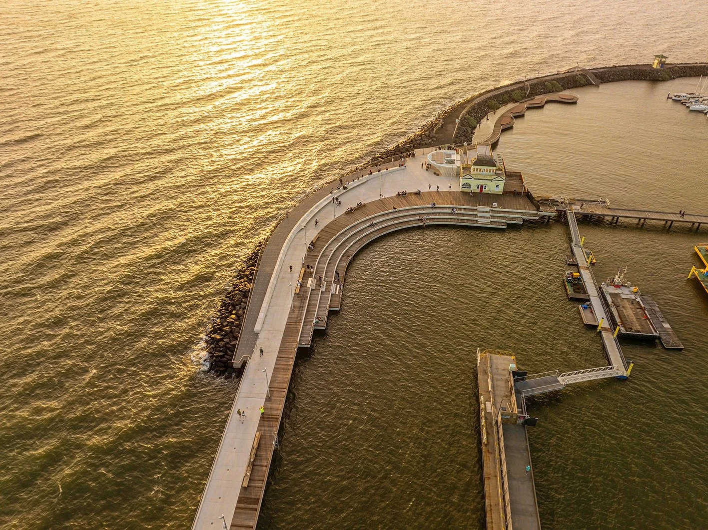 St Kilda Pier 1.jpg