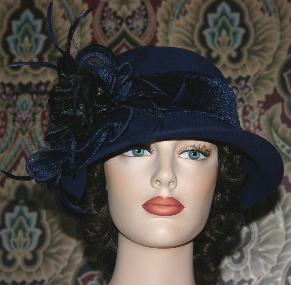 Women's Cloche Hat Style for Gatsby Flapper Event — East Angel