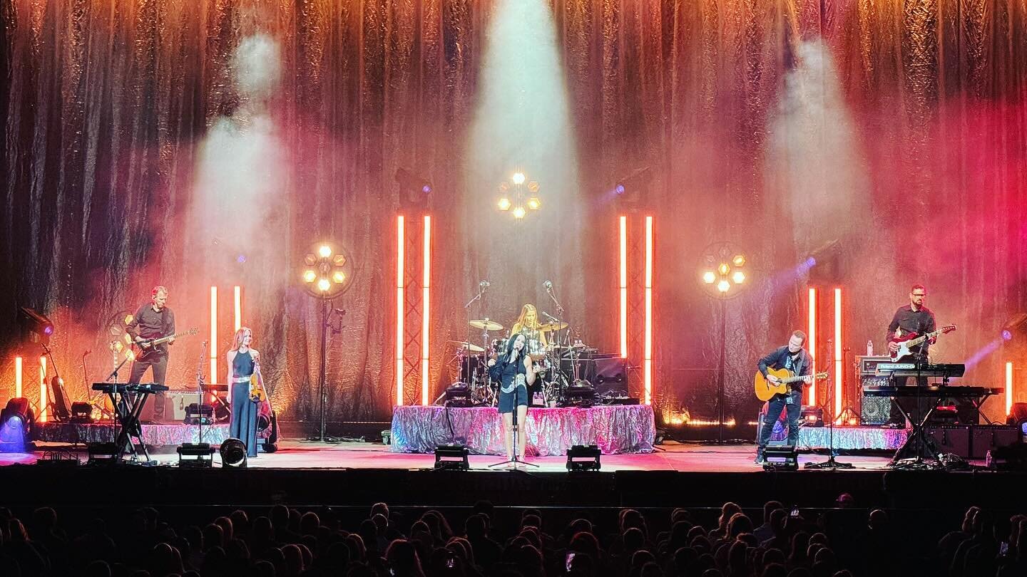 We had the pleasure to work with  @thecorrsofficial for their Australian tour which saw us travel the country to deliver an amazing show with their LD Bamby and @powaproductions. We gladly supplied all LX systems and IMAG screens @weareapexau #xbar20