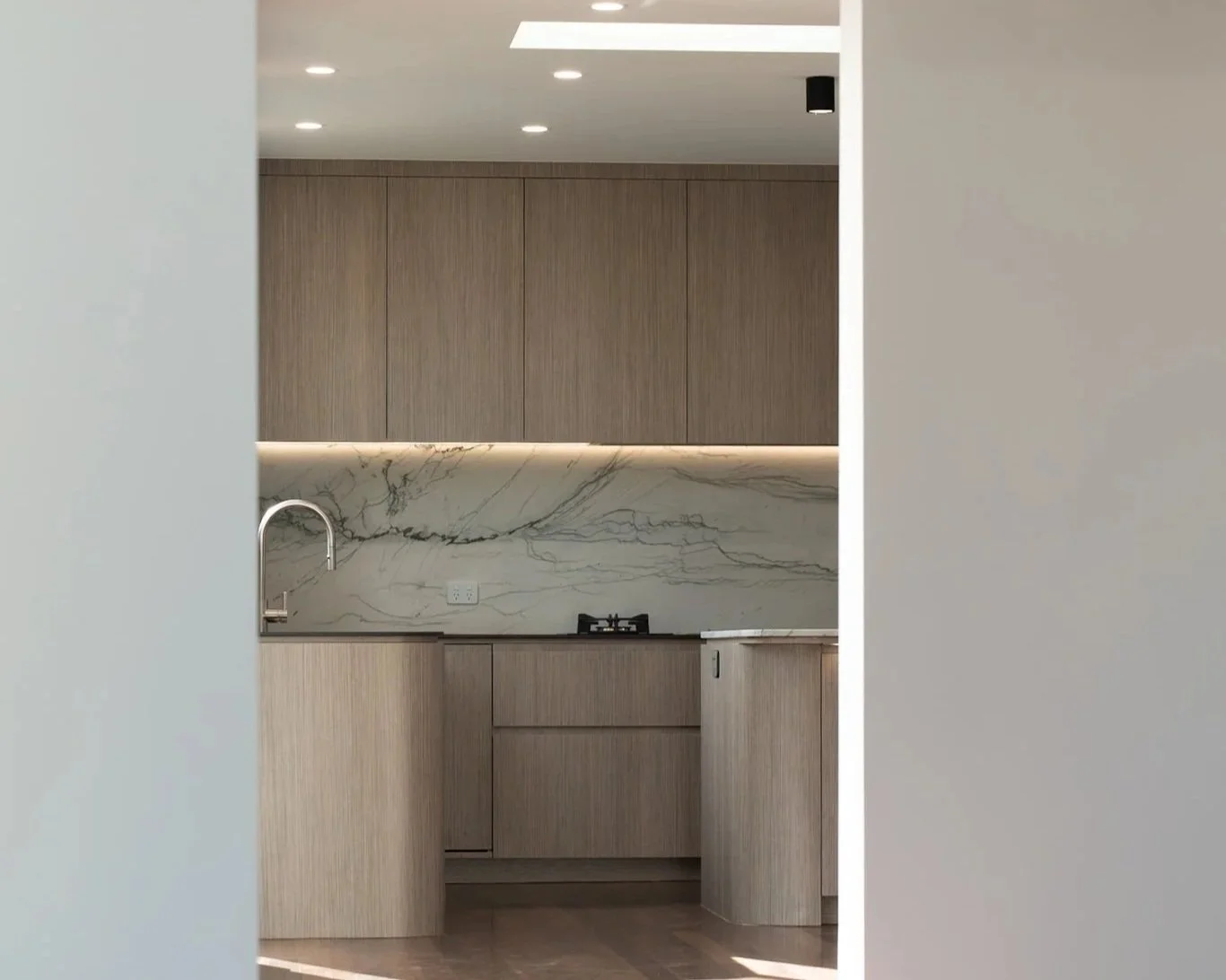 Luxury home builder Melbourne architectural façade with clean lines and detailed finishes