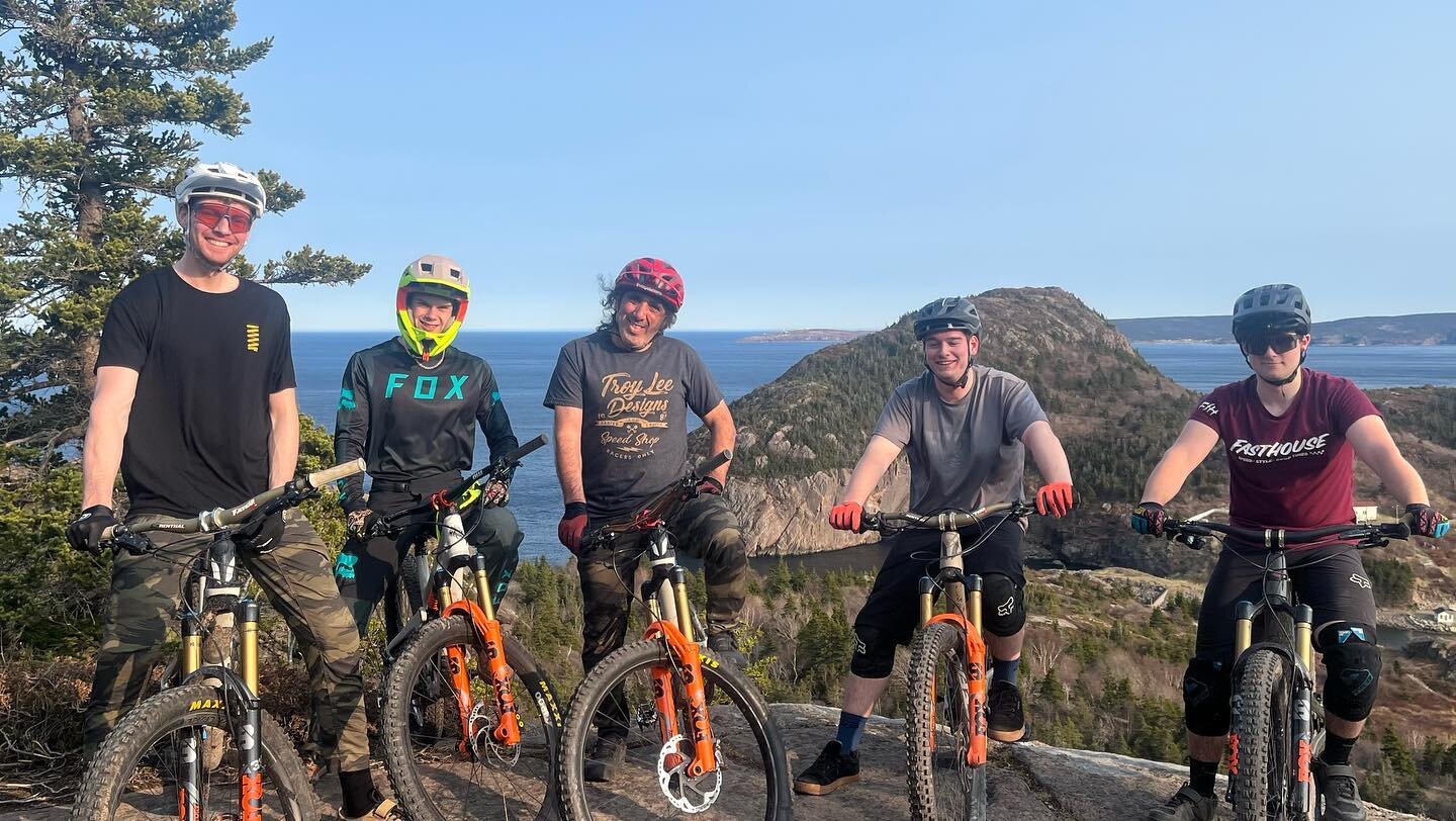 Freeride mountain sports team building ride😜2023 staff right there, (minus Jonah)