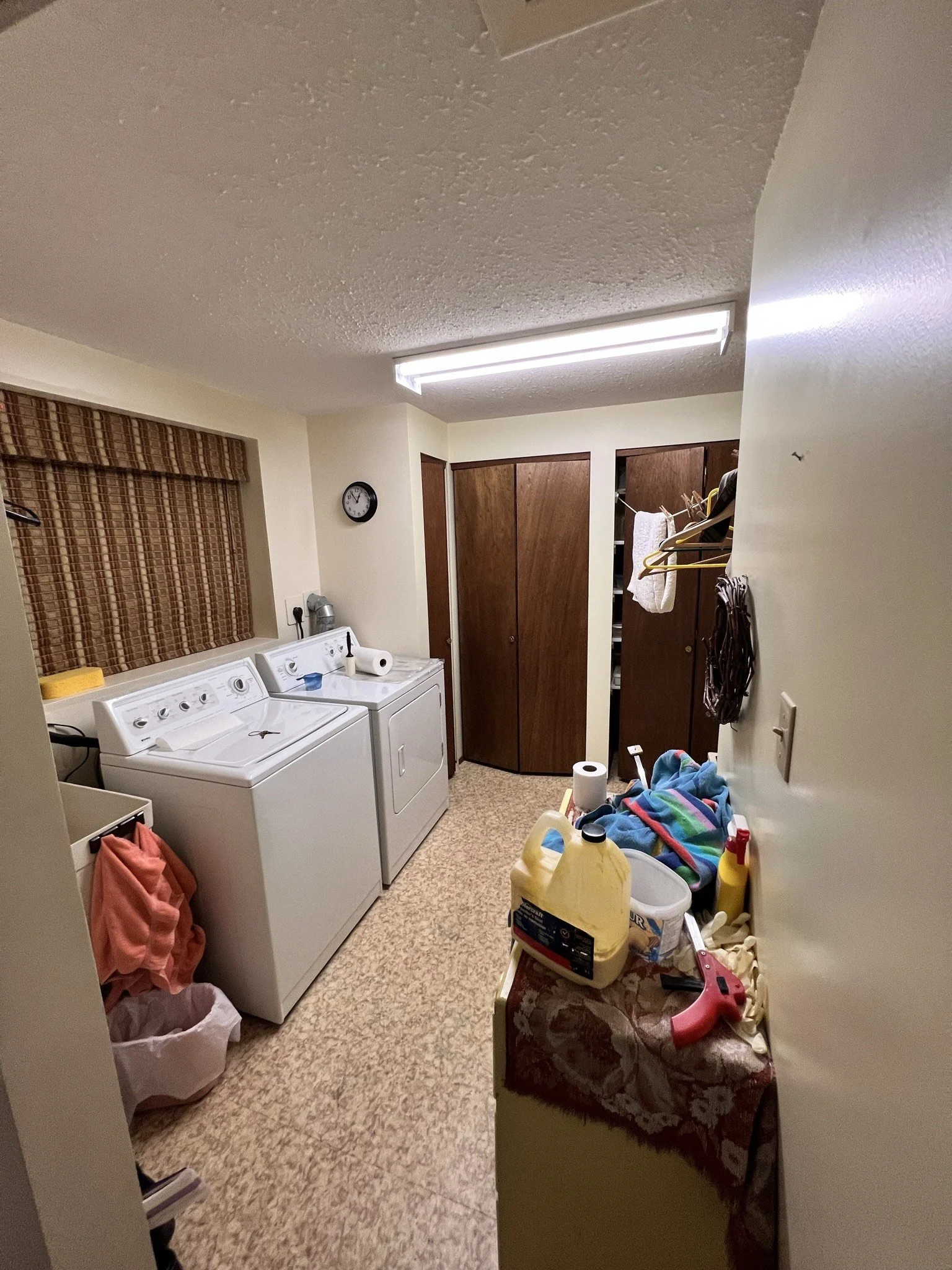 Golden Oak Reno Before 5.jpeg