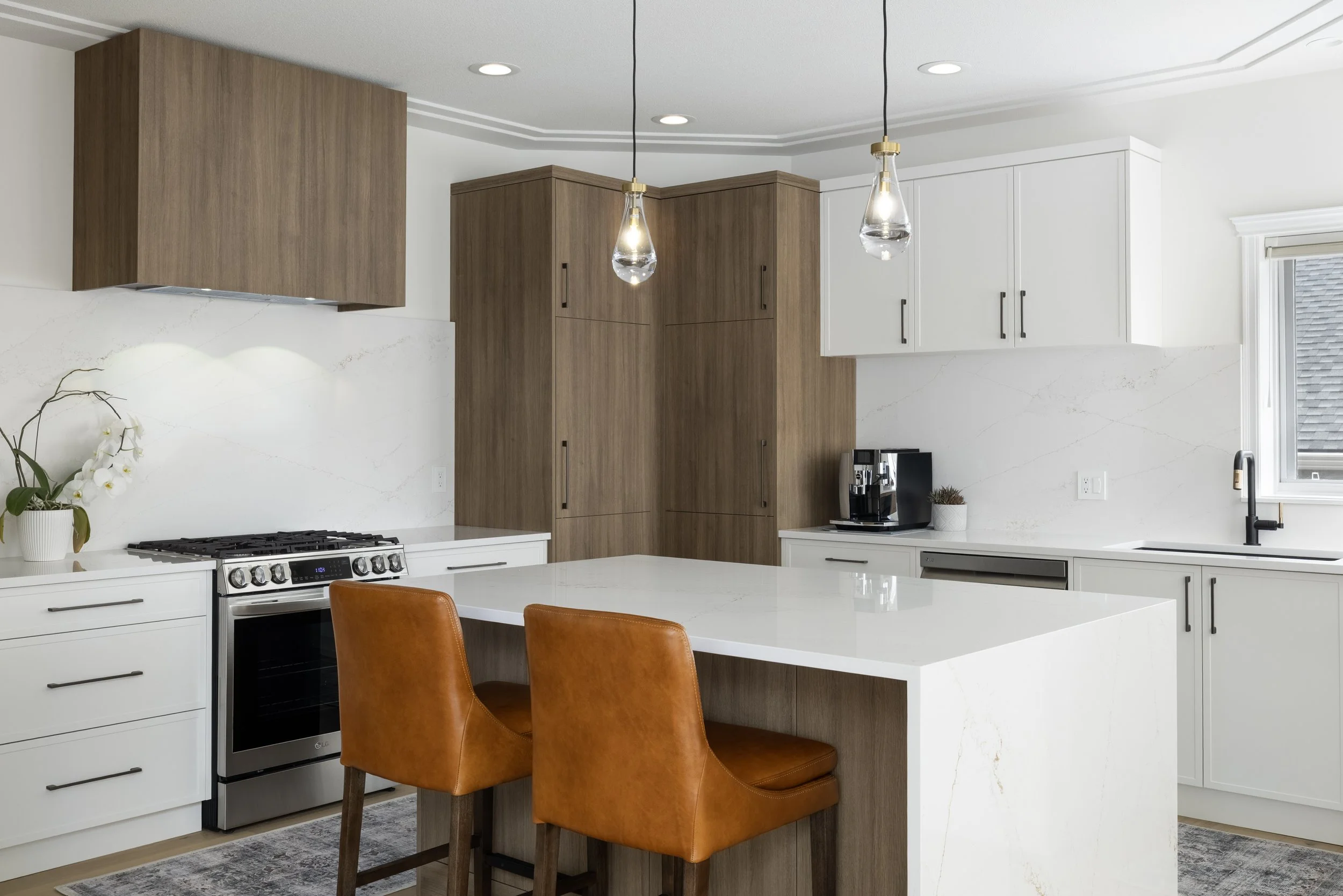 2102 Lillooet Court-4.jpg
