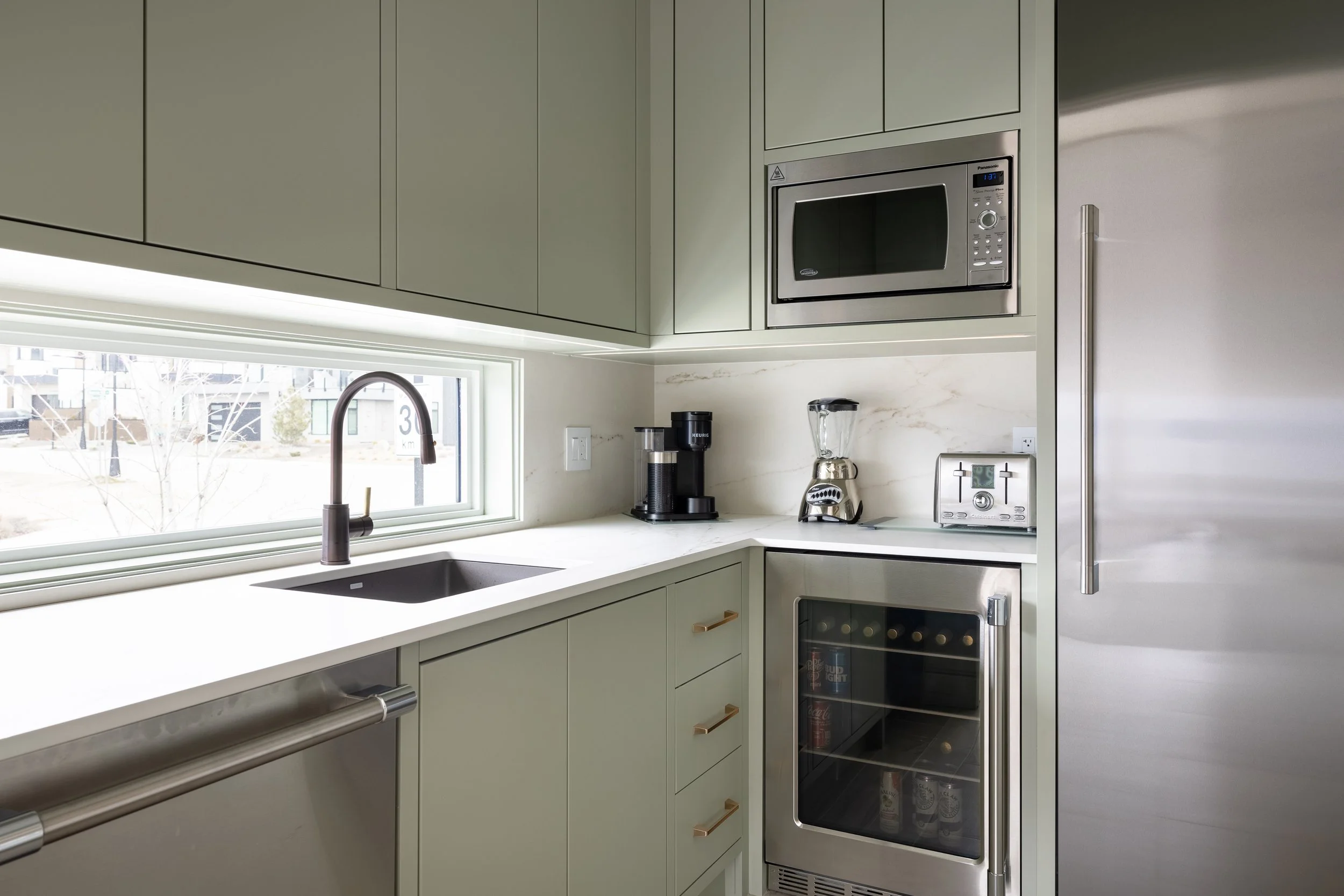 9842 Beacon Hill Dr-32.jpg