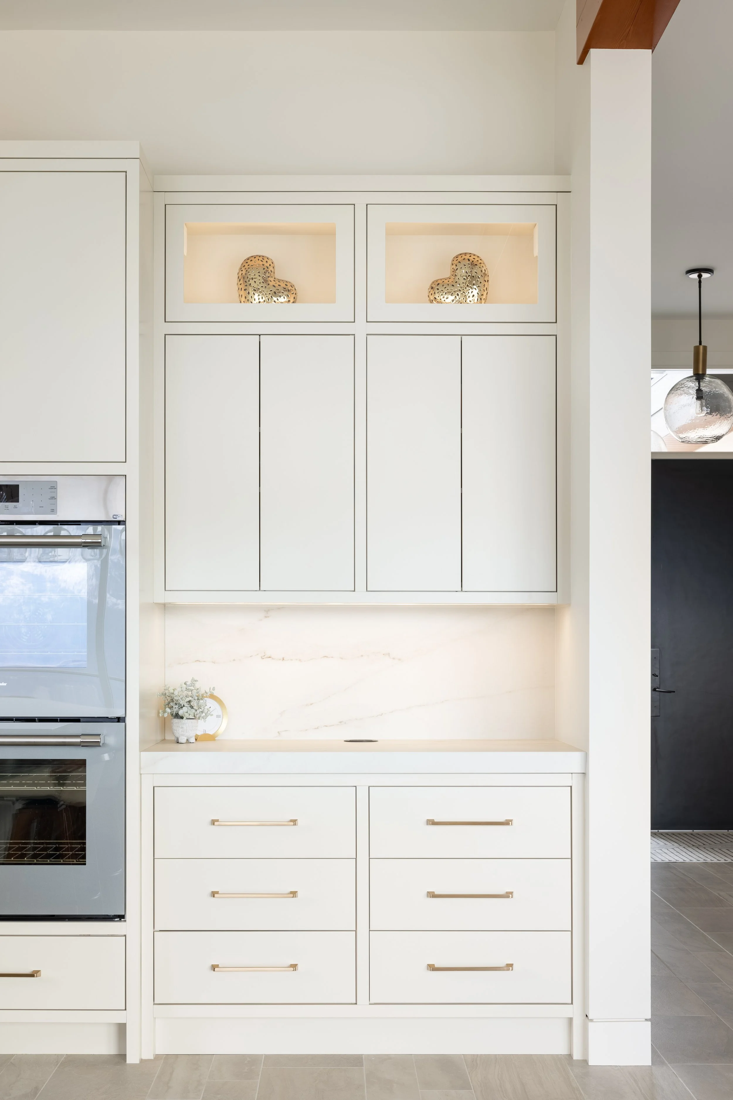 9842 Beacon Hill Dr-15.jpg