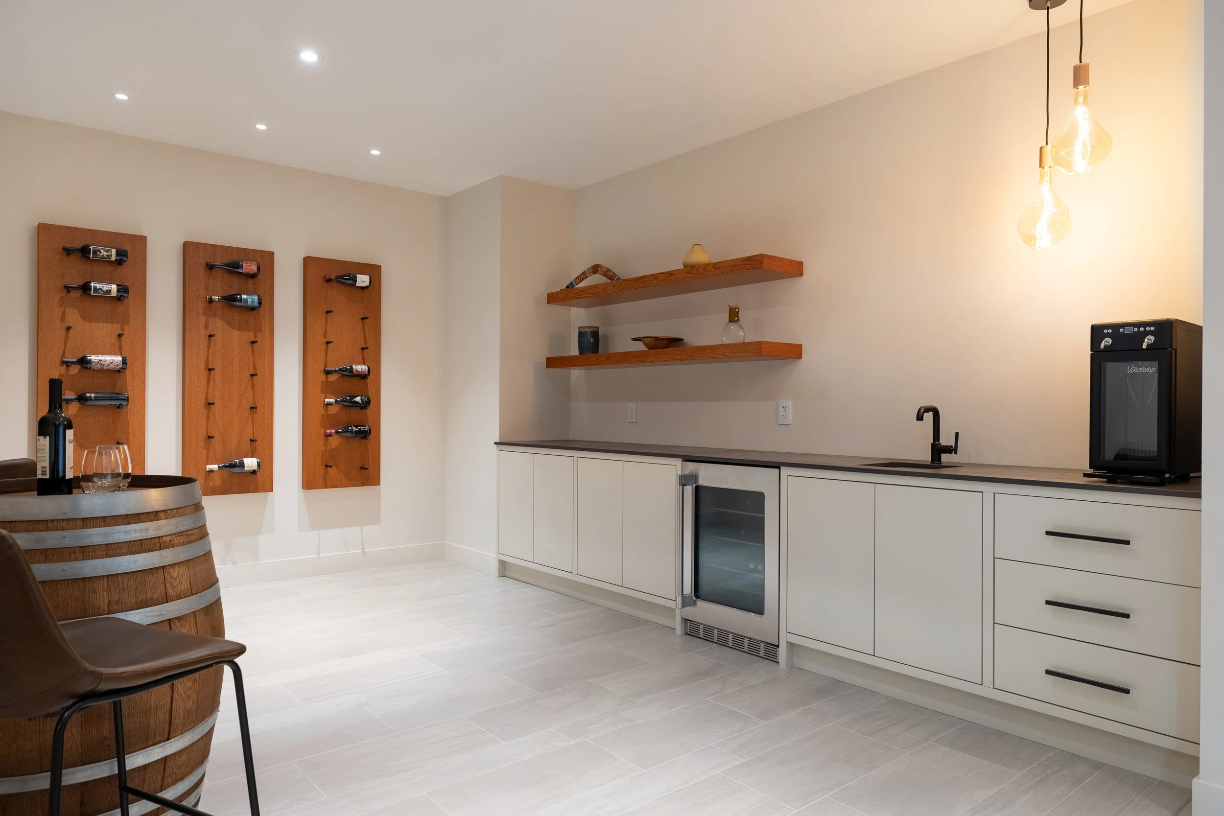 9842 Beacon Hill Dr-44.jpg