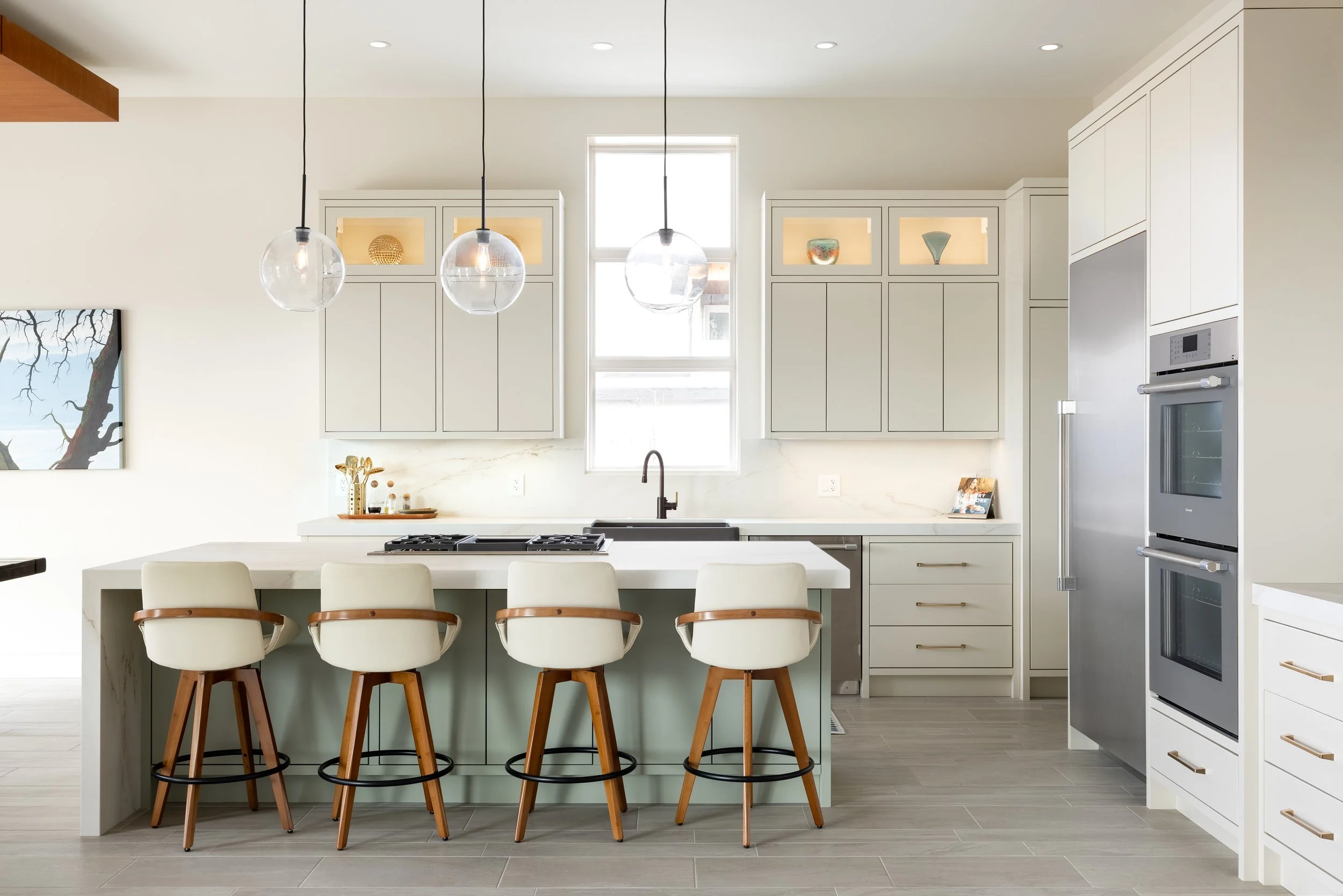 9842 Beacon Hill Dr-1.jpg