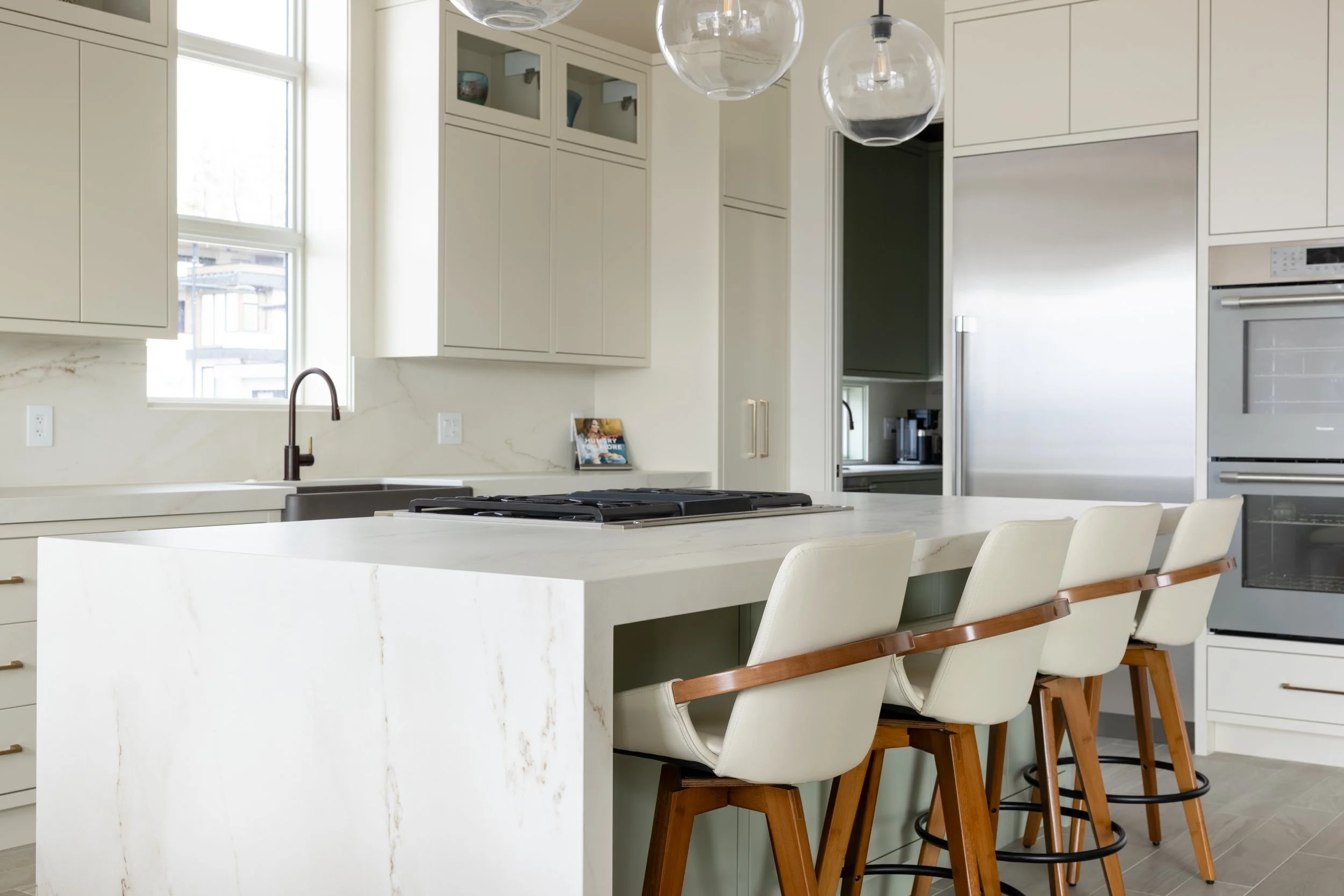 9842 Beacon Hill Dr-7.jpg