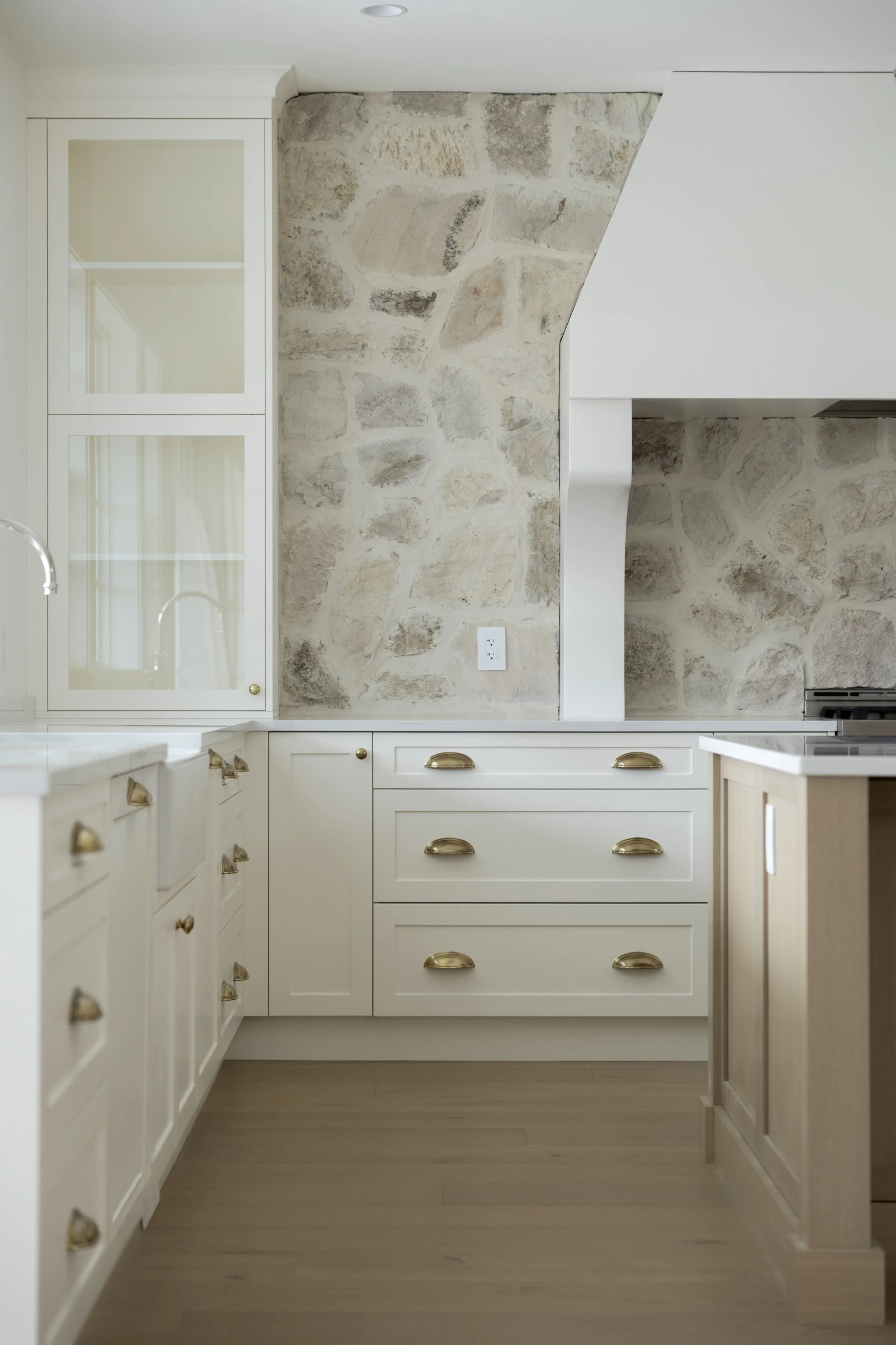 989 Montigny Road-11.jpg