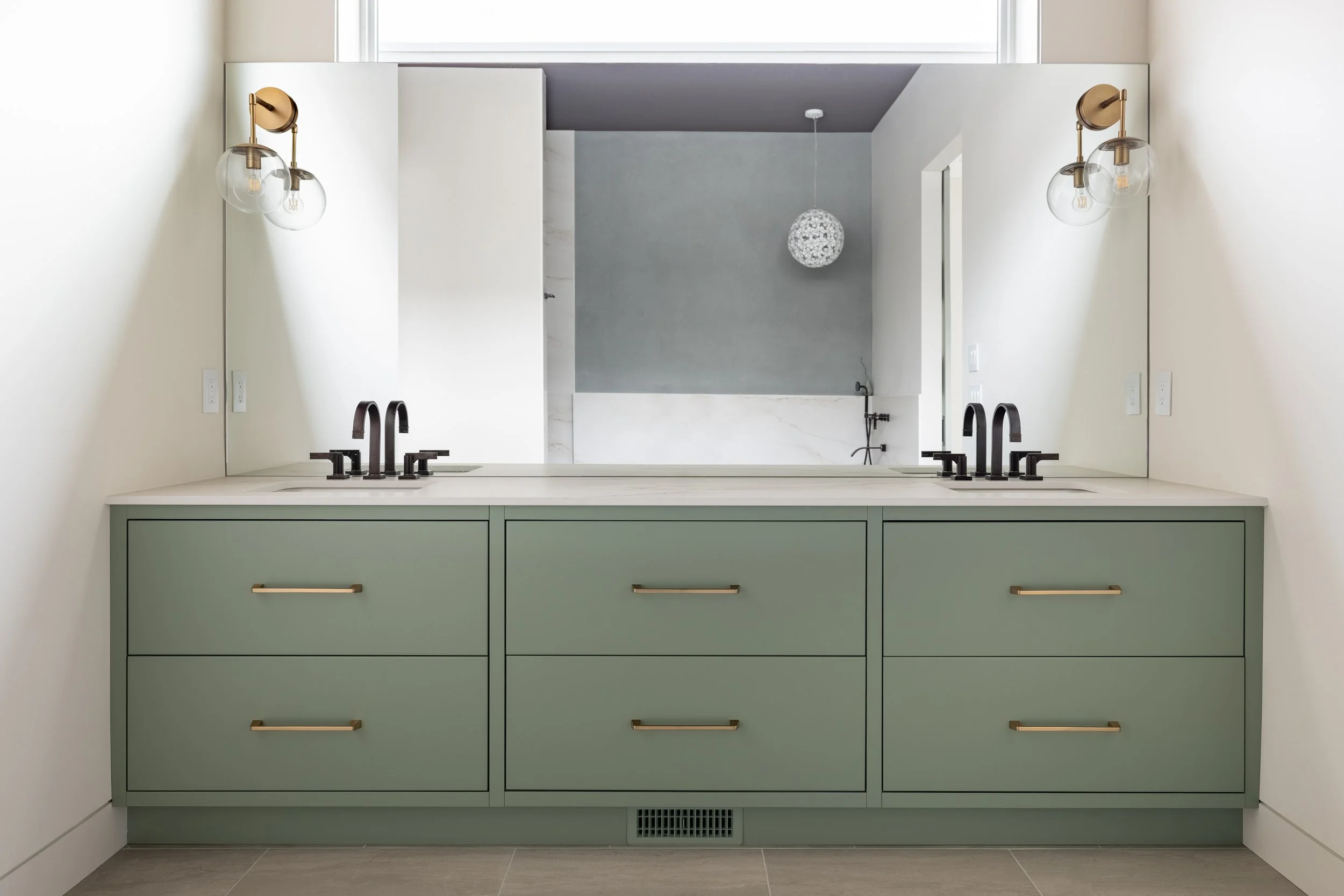 9842 Beacon Hill Dr-38.jpg