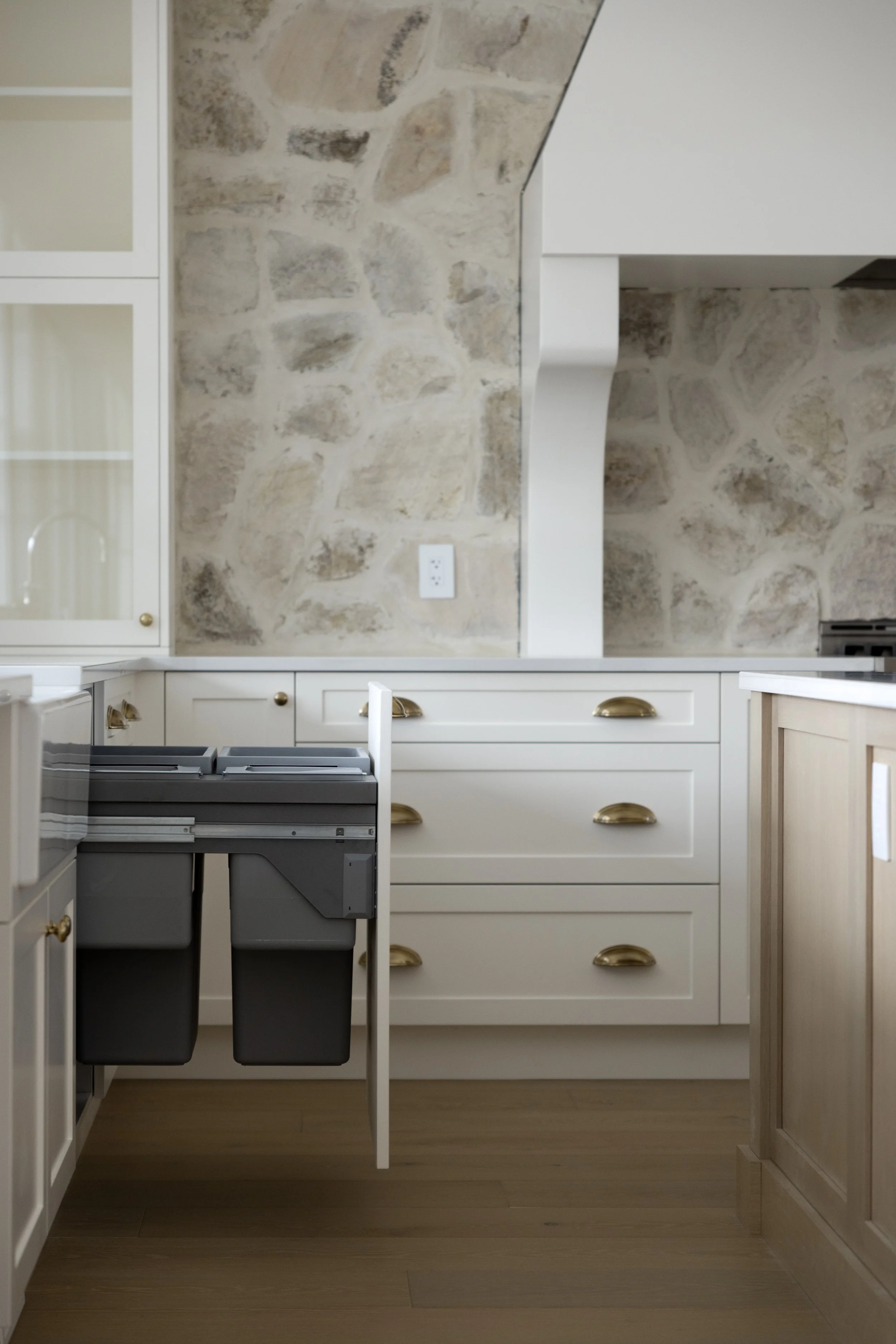 989 Montigny Road-25.jpg