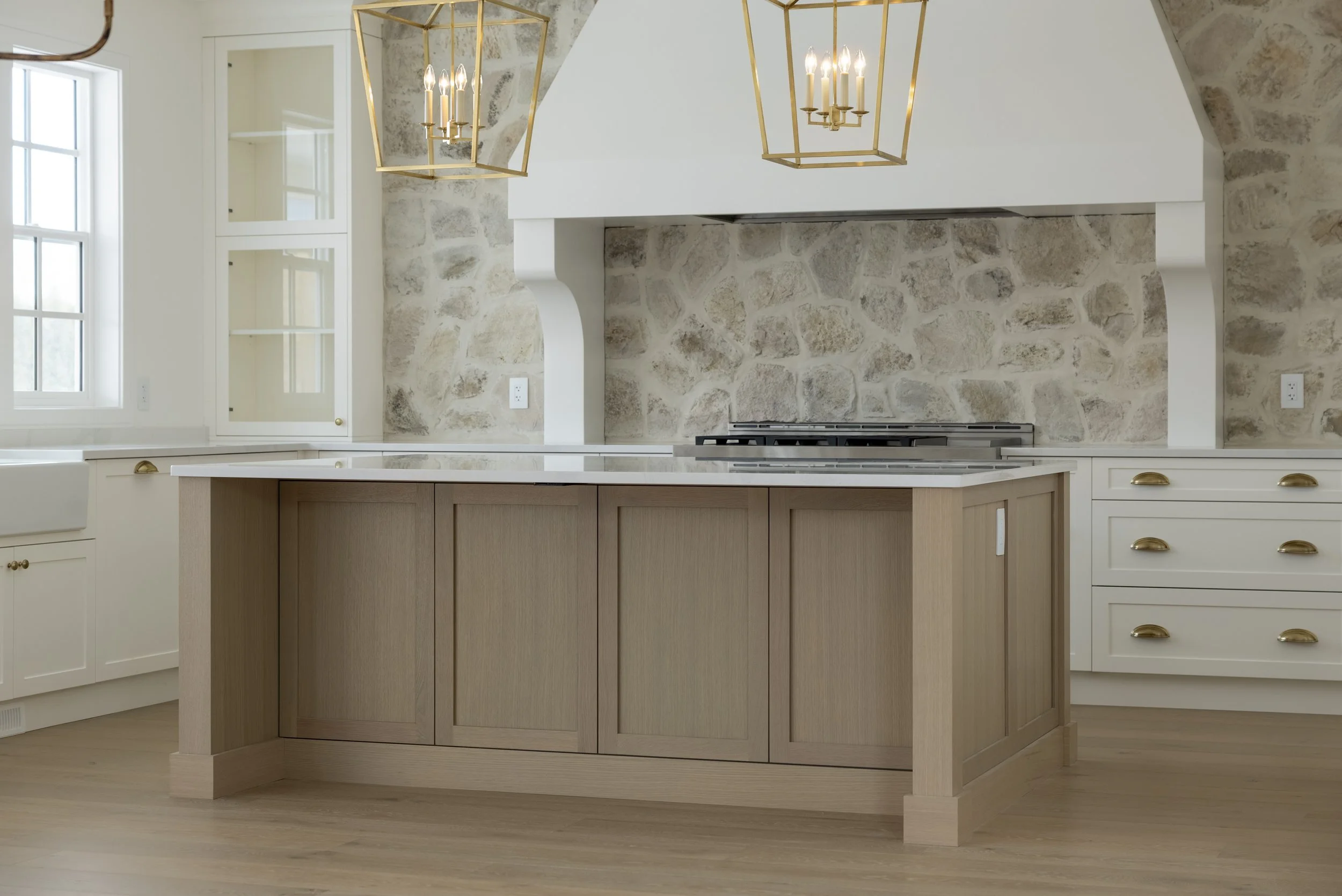 989 Montigny Road-8.jpg