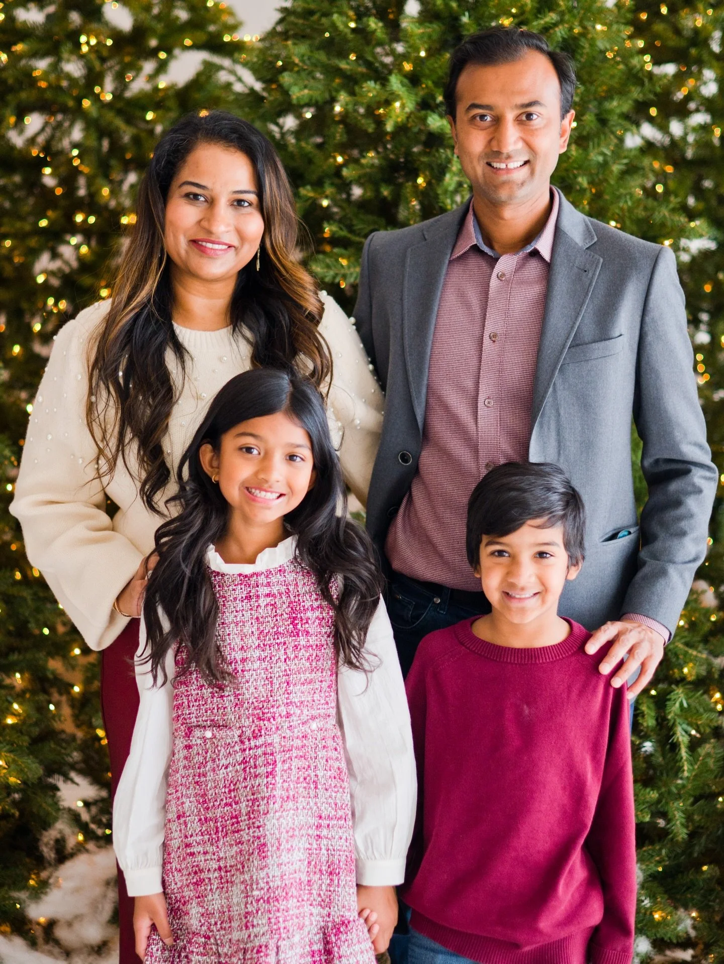 Holiday cards are officially ready!
Want one? DM me your address!🎄✨🎁

Photos: @alicepark @parkstudios.co