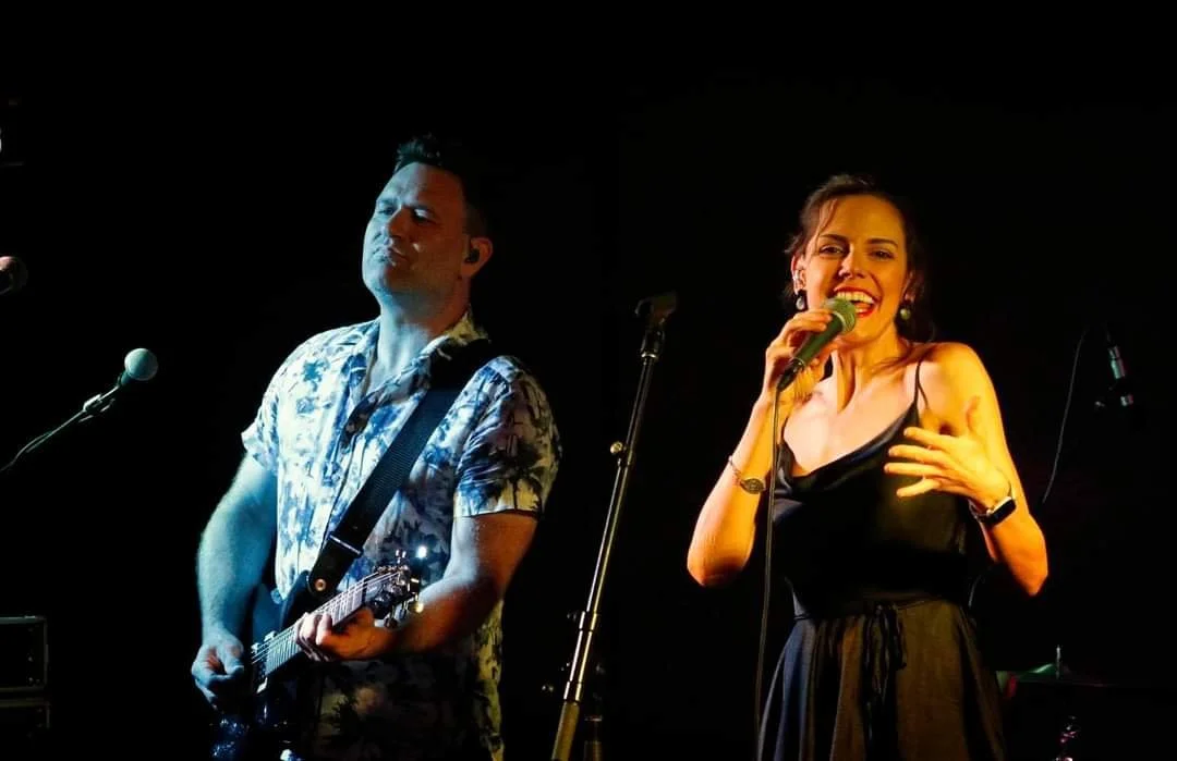 Scott &amp; Amanda - Live &amp; Free  