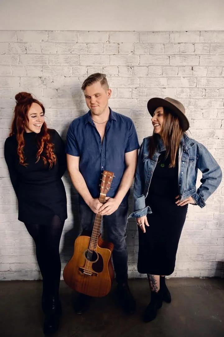 Live &amp; free - the unplugged trio